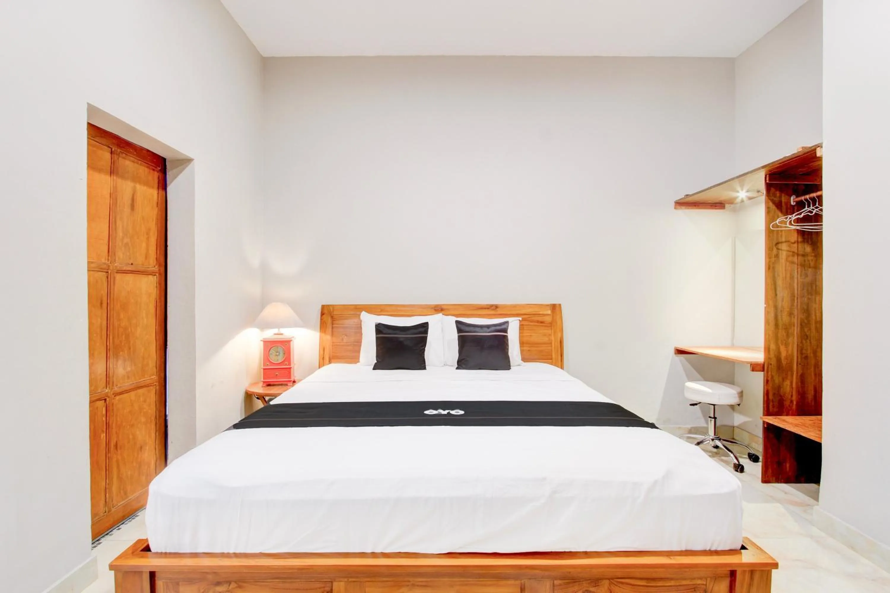 Bedroom, Bed in Capital O 94274 Homestay Balimoelih