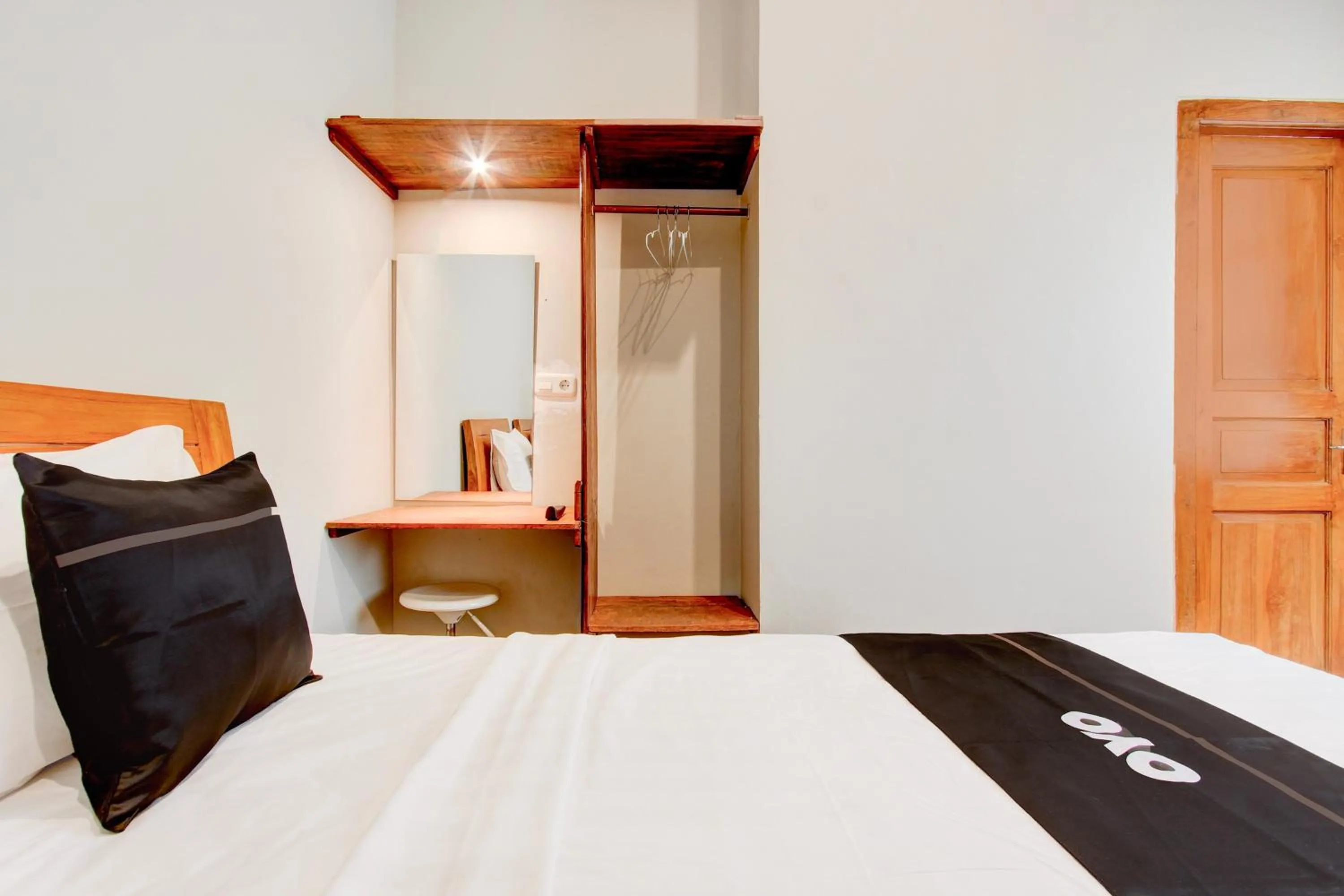 Bedroom, Bed in Capital O 94274 Homestay Balimoelih