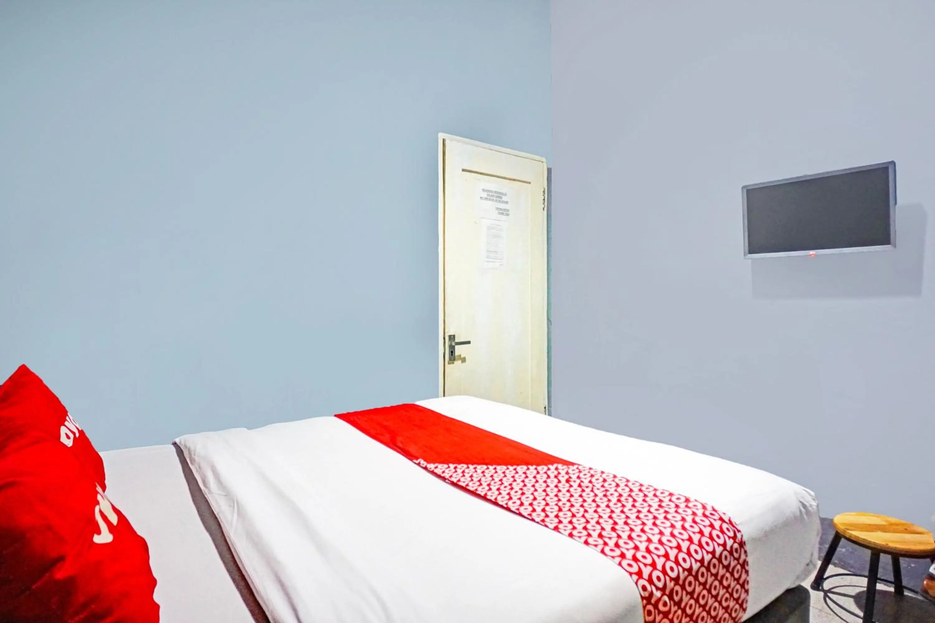 Bed in Hotel O Mandala Near Universitas Negeri Medan ( UNIMED )