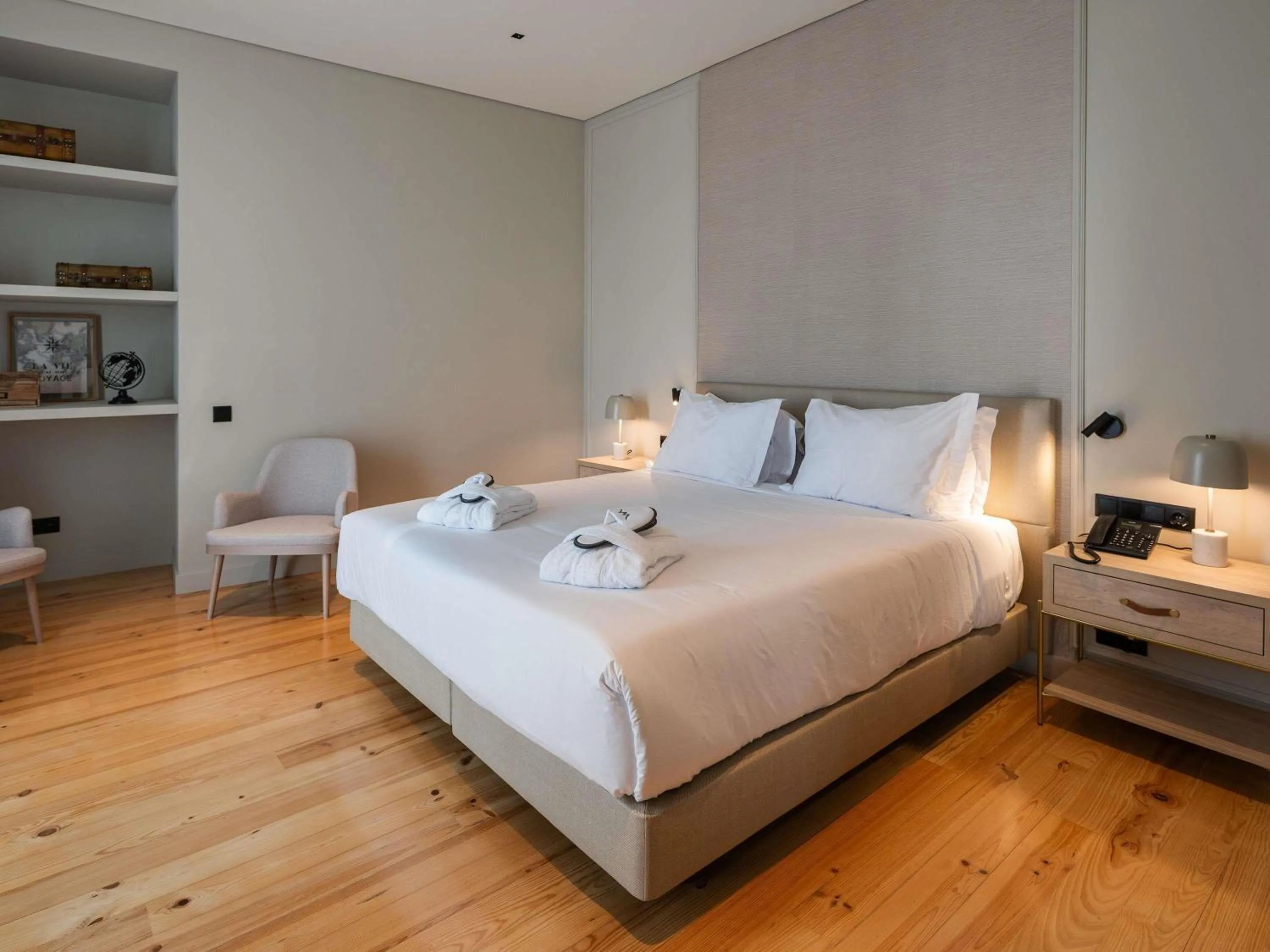 Bedroom, Bed in Mercure Ponta Delgada Azores