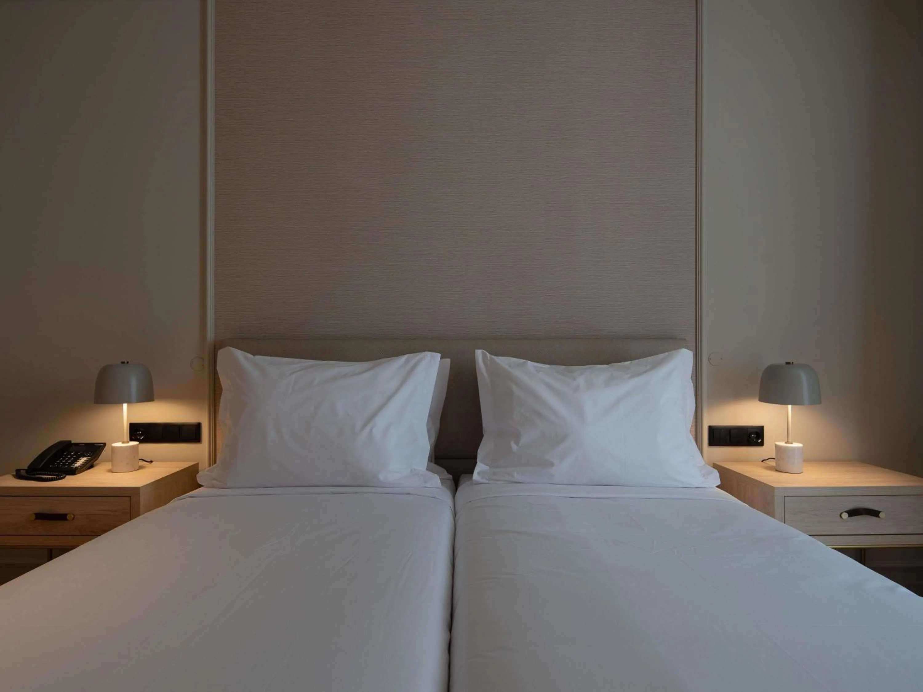 Bedroom, Bed in Mercure Ponta Delgada Azores