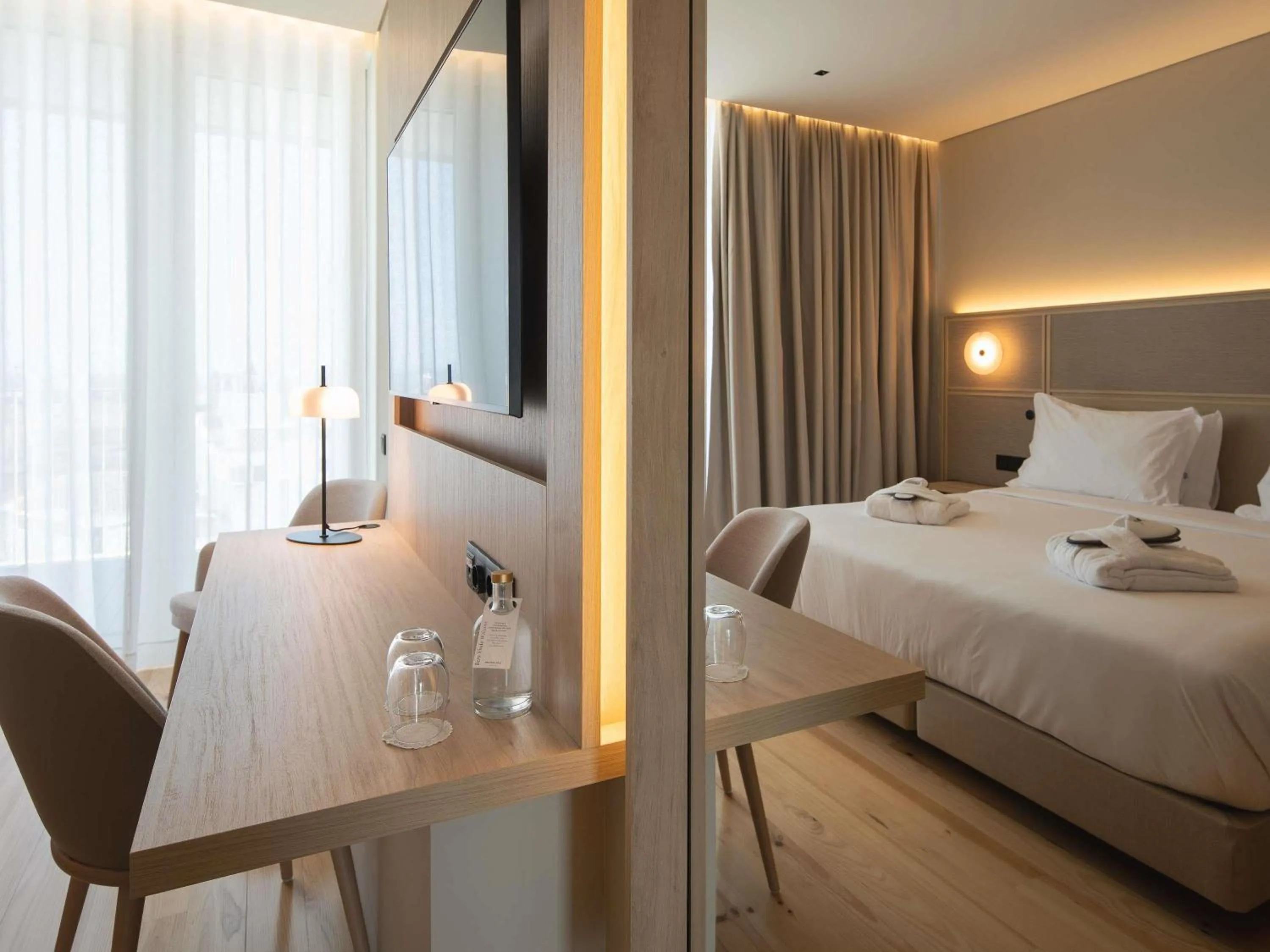 Bedroom, Bed in Mercure Ponta Delgada Azores