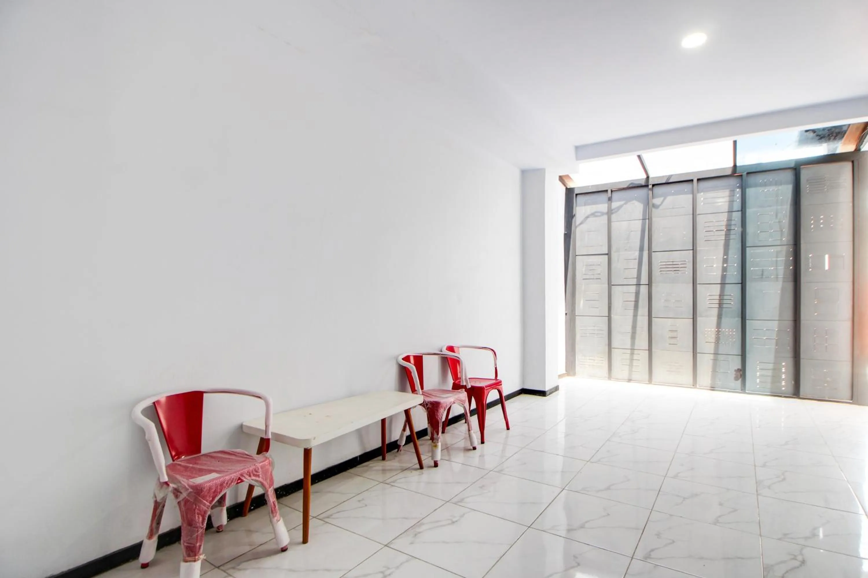 Lobby or reception in Hotel O Stasiun Tegal Near Alun-Alun Formerly Ameera Guest House