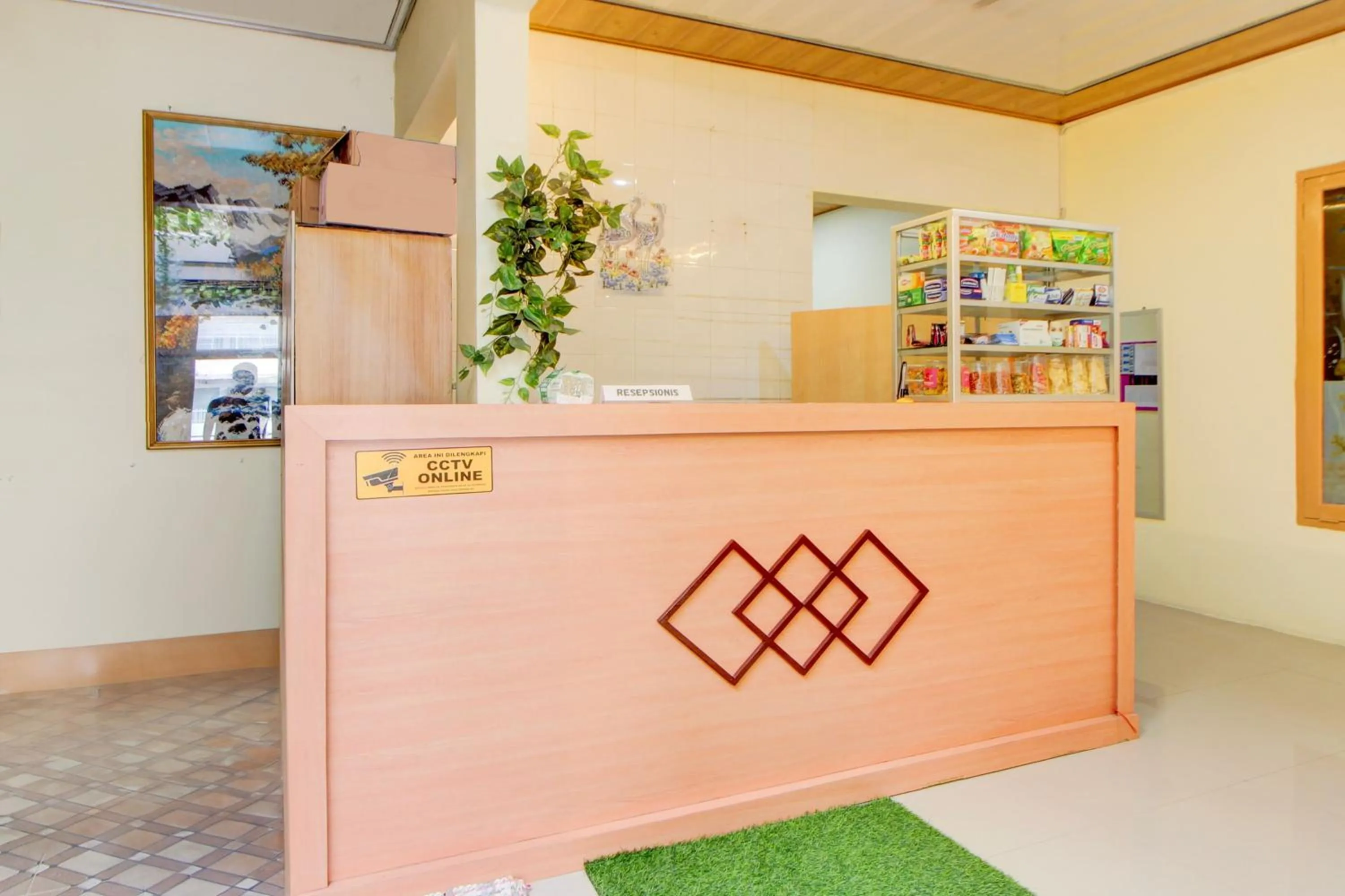 Lobby or reception in Hotel O Alun-Alun Purwokerto Near Gor Satria Purwokerto Formerly Guest House Blessing