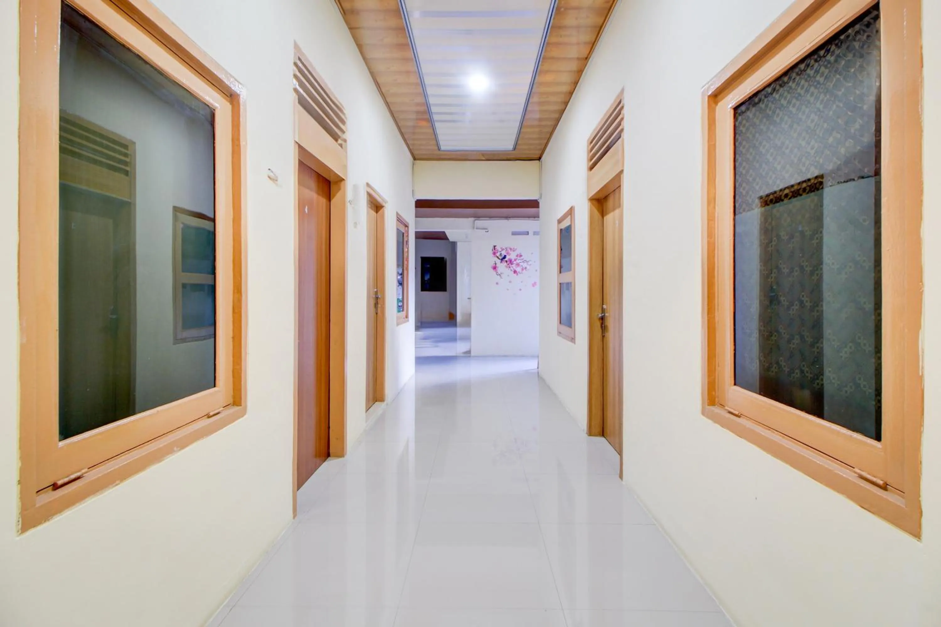 Lobby or reception in Hotel O Alun-Alun Purwokerto Near Gor Satria Purwokerto Formerly Guest House Blessing