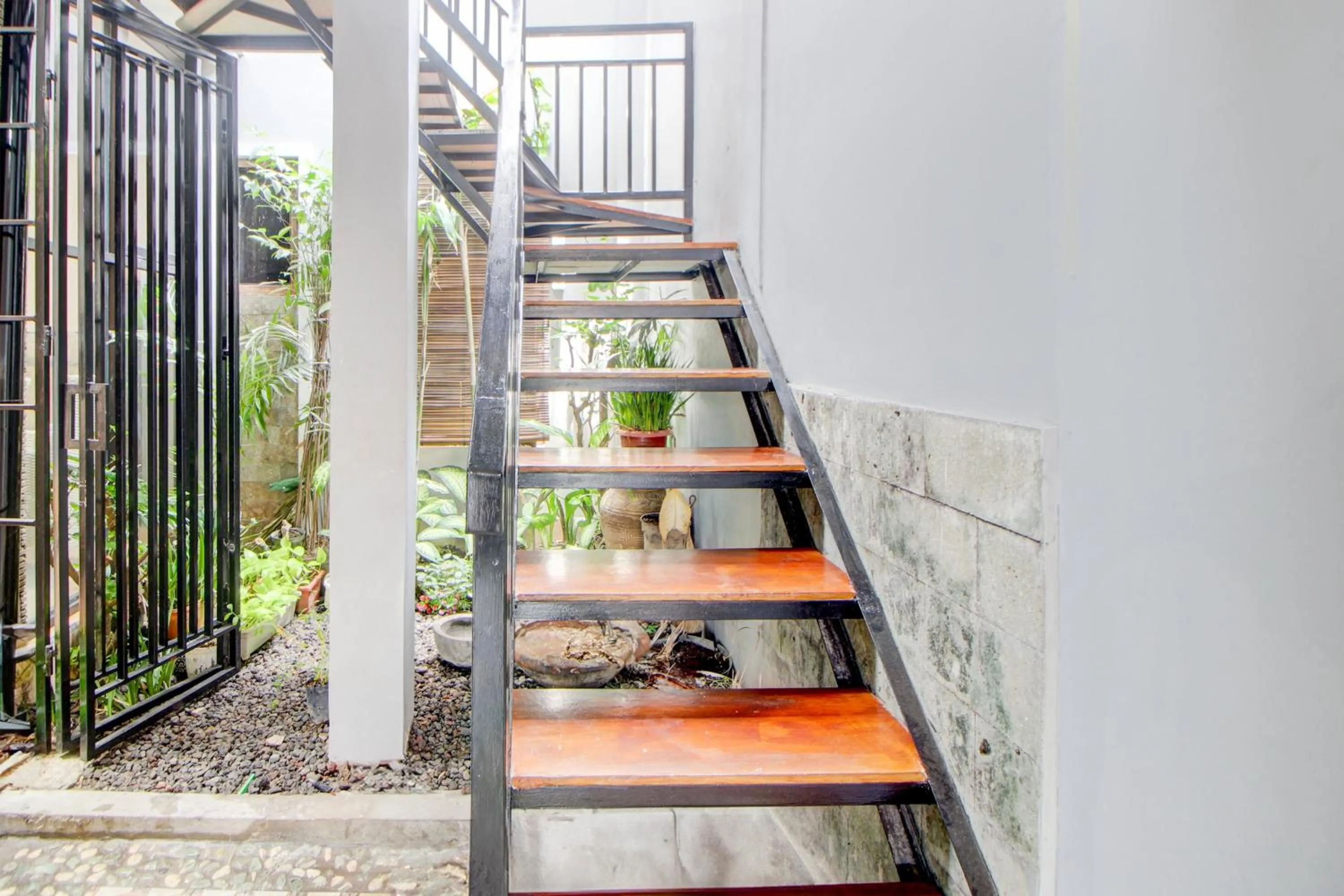 Lobby or reception in Capital O 94314 Sunny Co Living