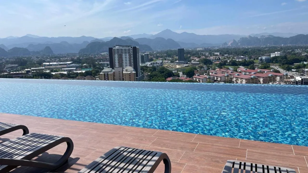 Swimming pool in The Horizon Ipoh by 40 Winks