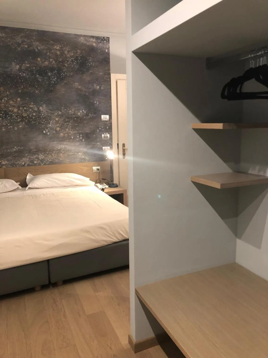 Bed in Albergo Tre Pozzi