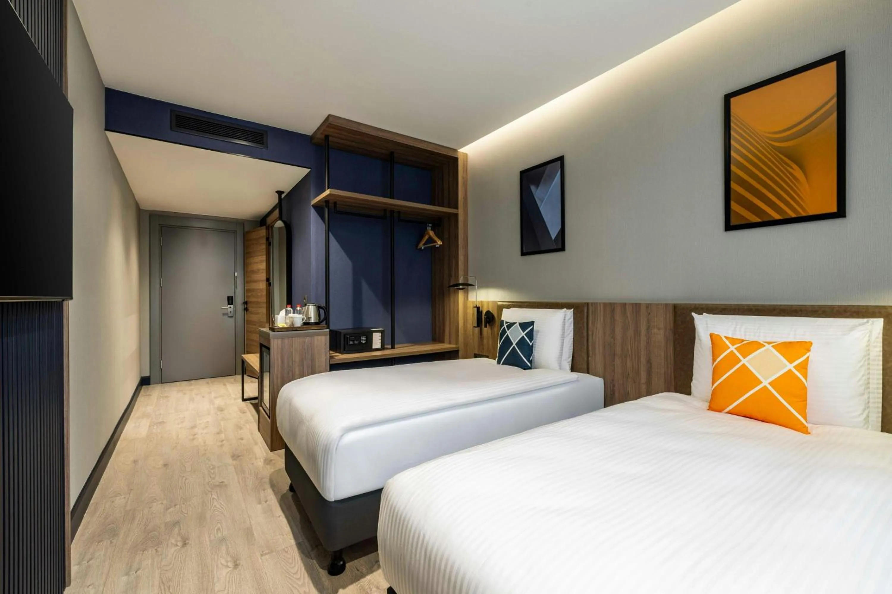 Photo of the whole room, Bed in Four Points Flex by Sheraton Ankara Cukurambar