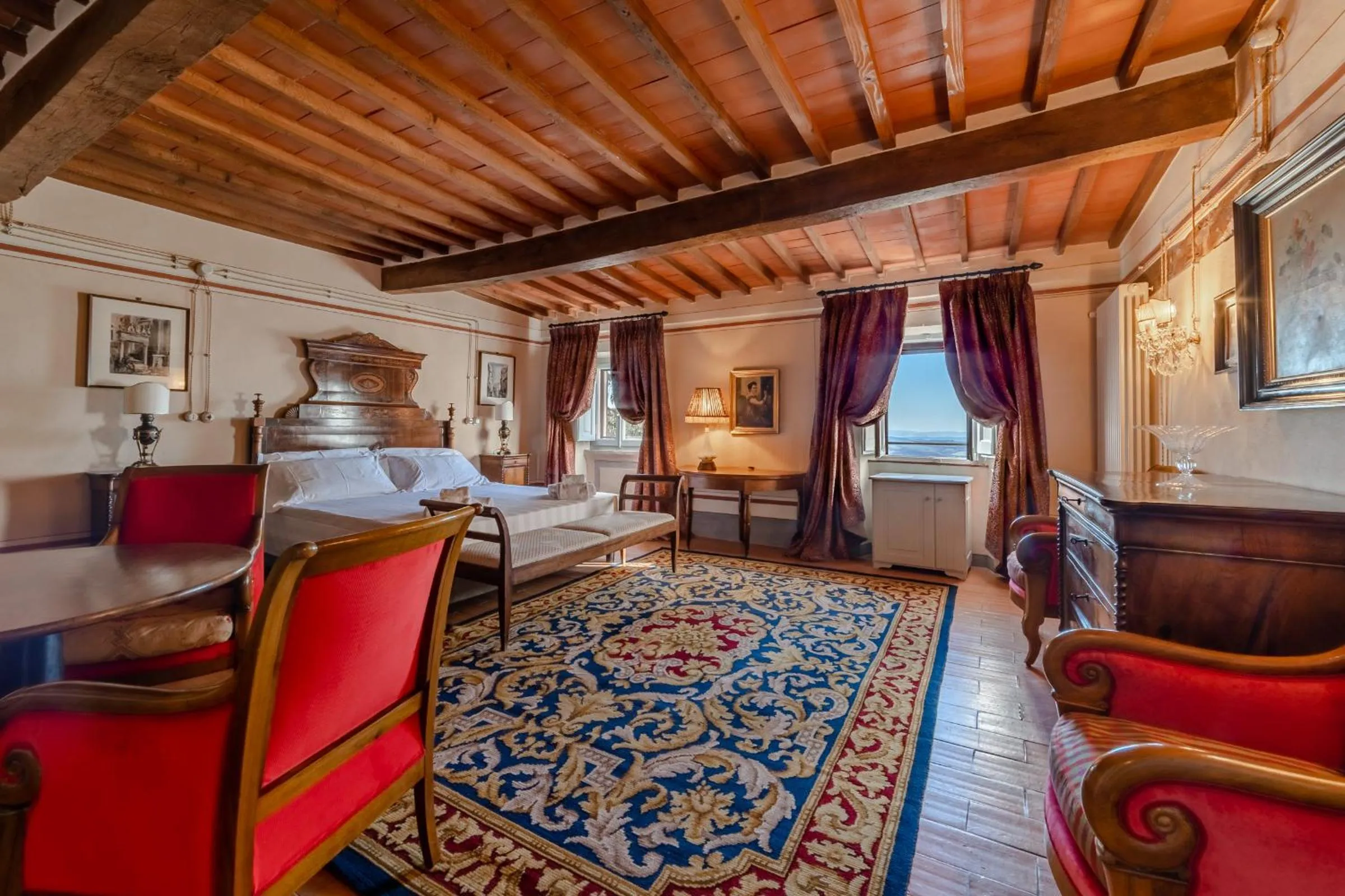 Bed in Palazzo Nobile di San Donato - Historic Experience