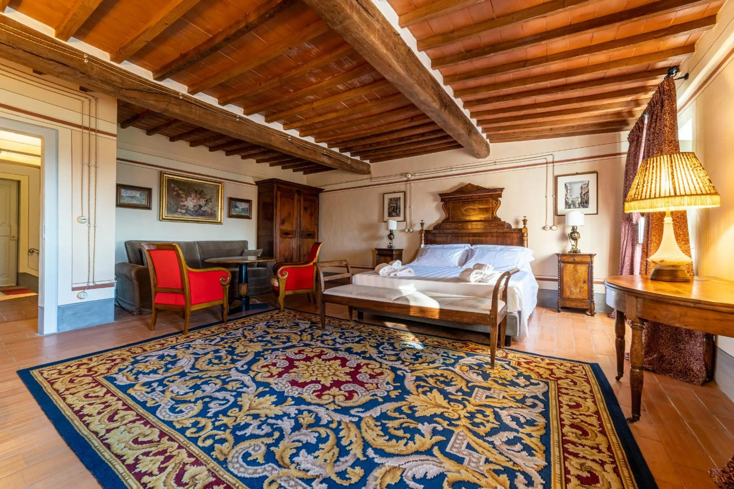 Bed in Palazzo Nobile di San Donato - Historic Experience