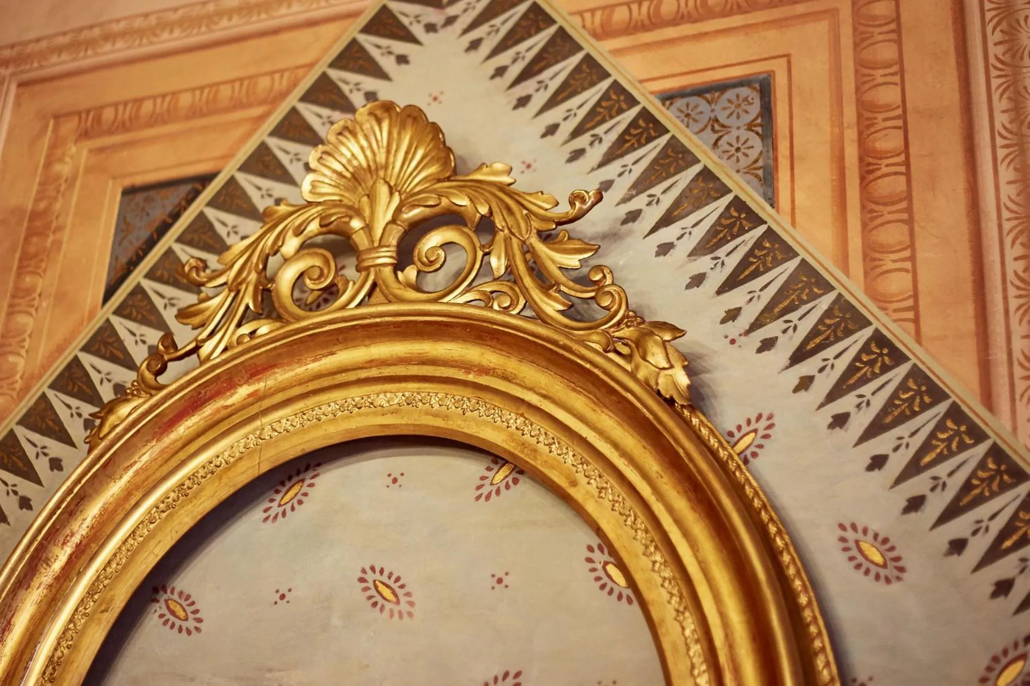 Decorative detail in Palazzo Nobile di San Donato - Historic Experience