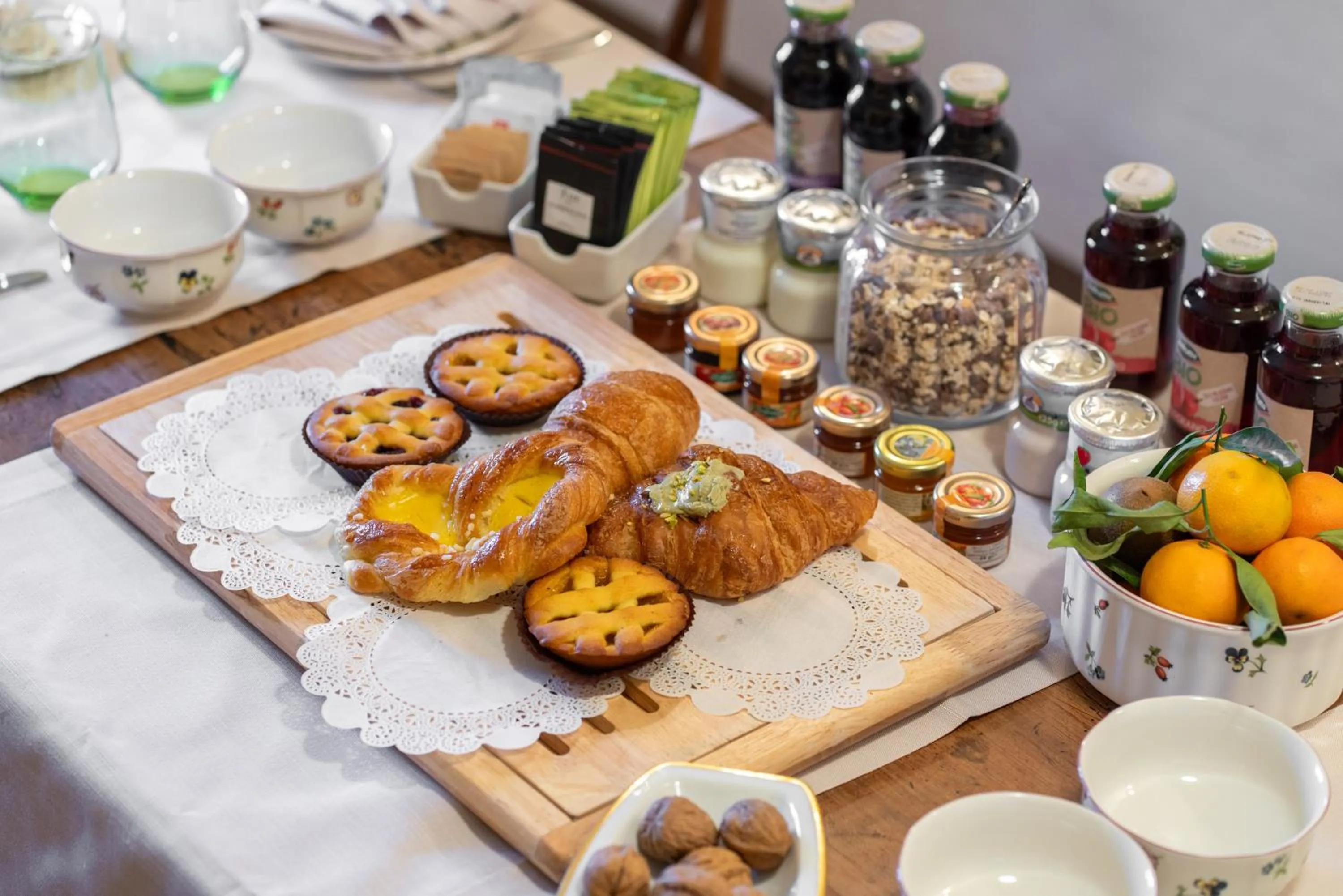 Continental breakfast in Palazzo Nobile di San Donato - Historic Experience