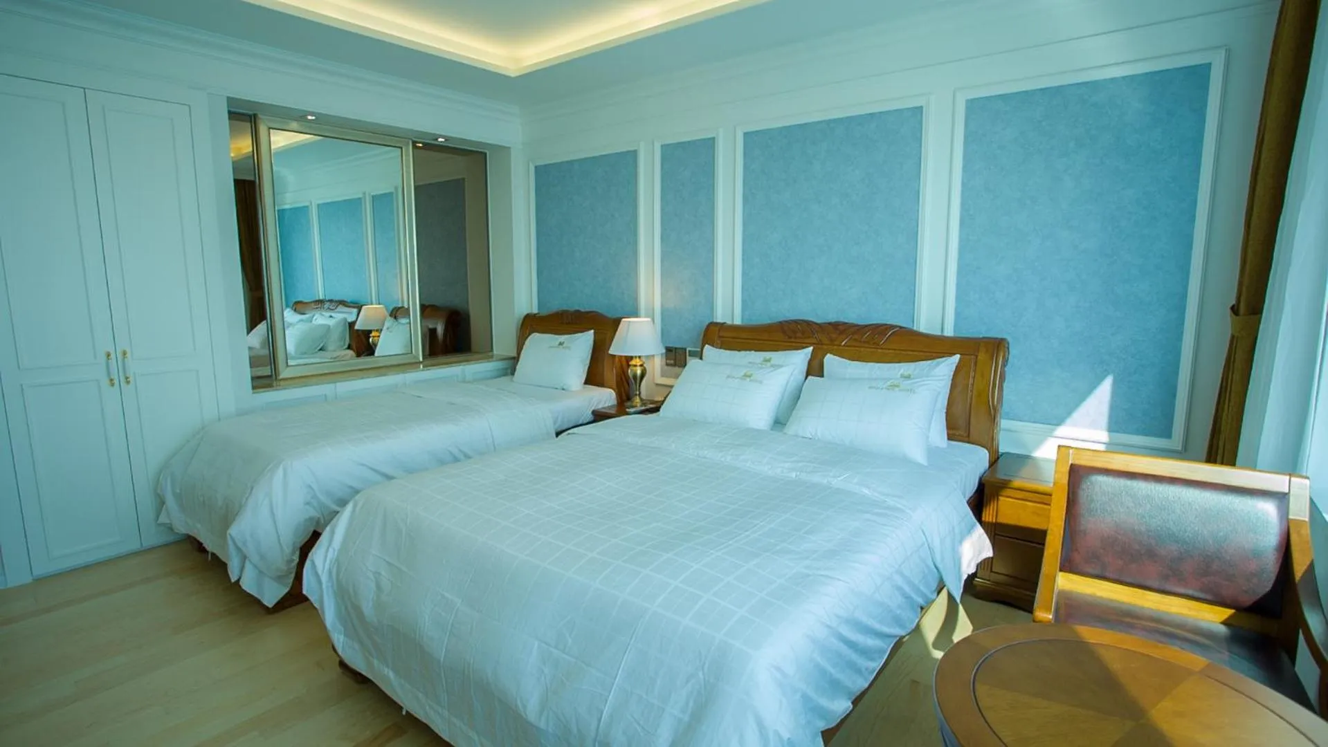 Photo of the whole room, Bed in Fontana Beach Hotel