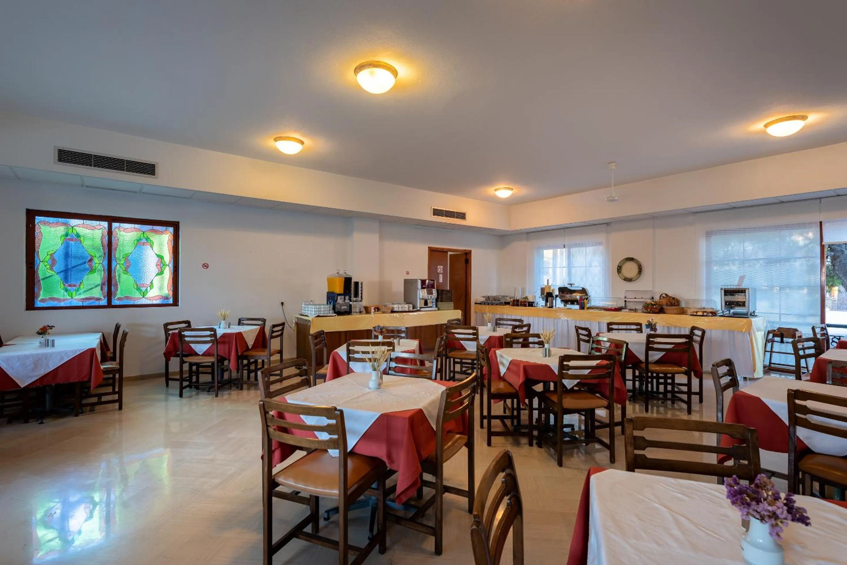 Restaurant/places to eat in Iliessa Beach Hotel