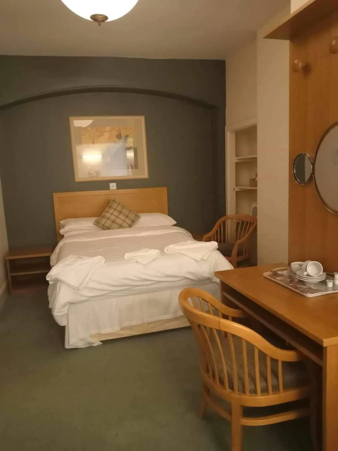 Bedroom, Bed in The Bridge Hotel