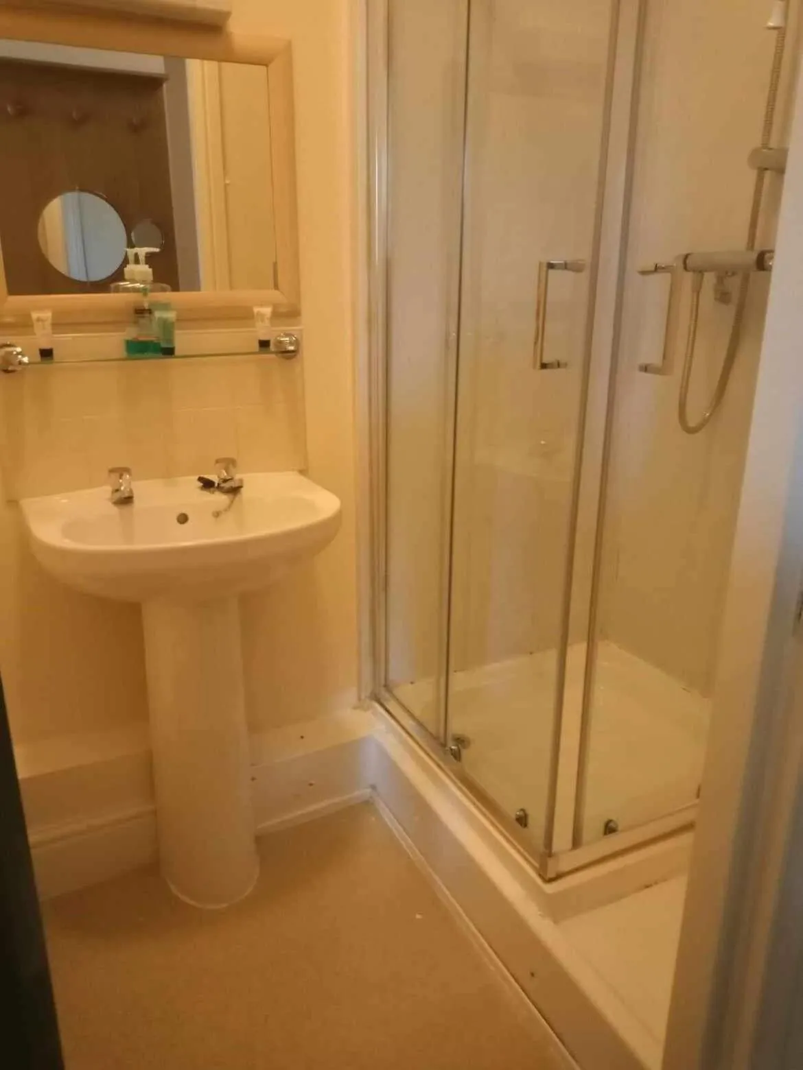 Bathroom in The Bridge Hotel