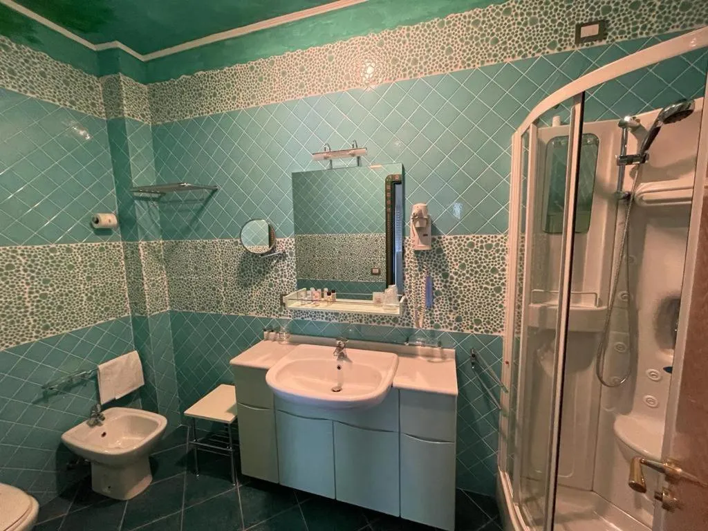 Bathroom in AH Premium Baia dei Faraglioni