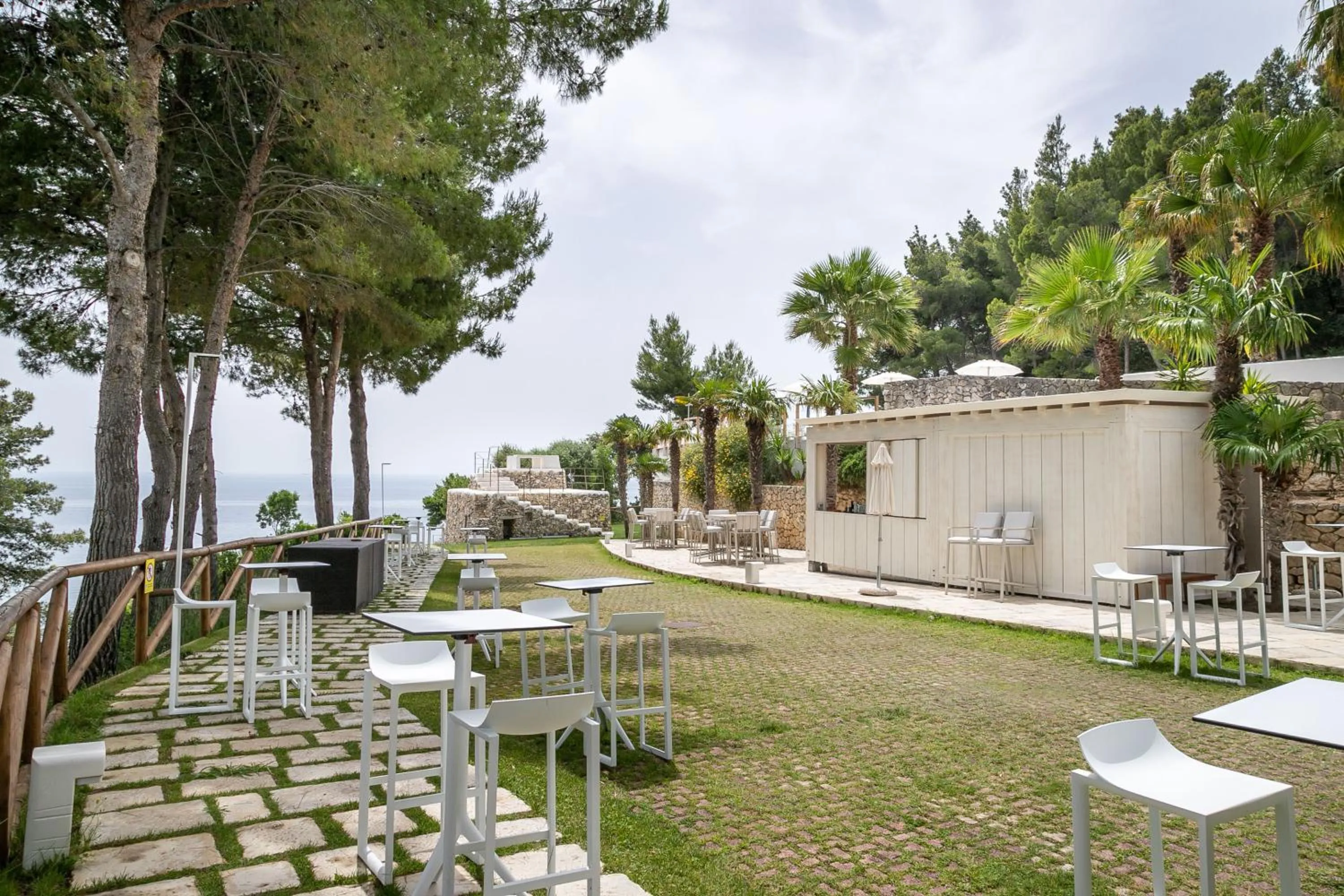 Lounge or bar in AH Premium Baia dei Faraglioni