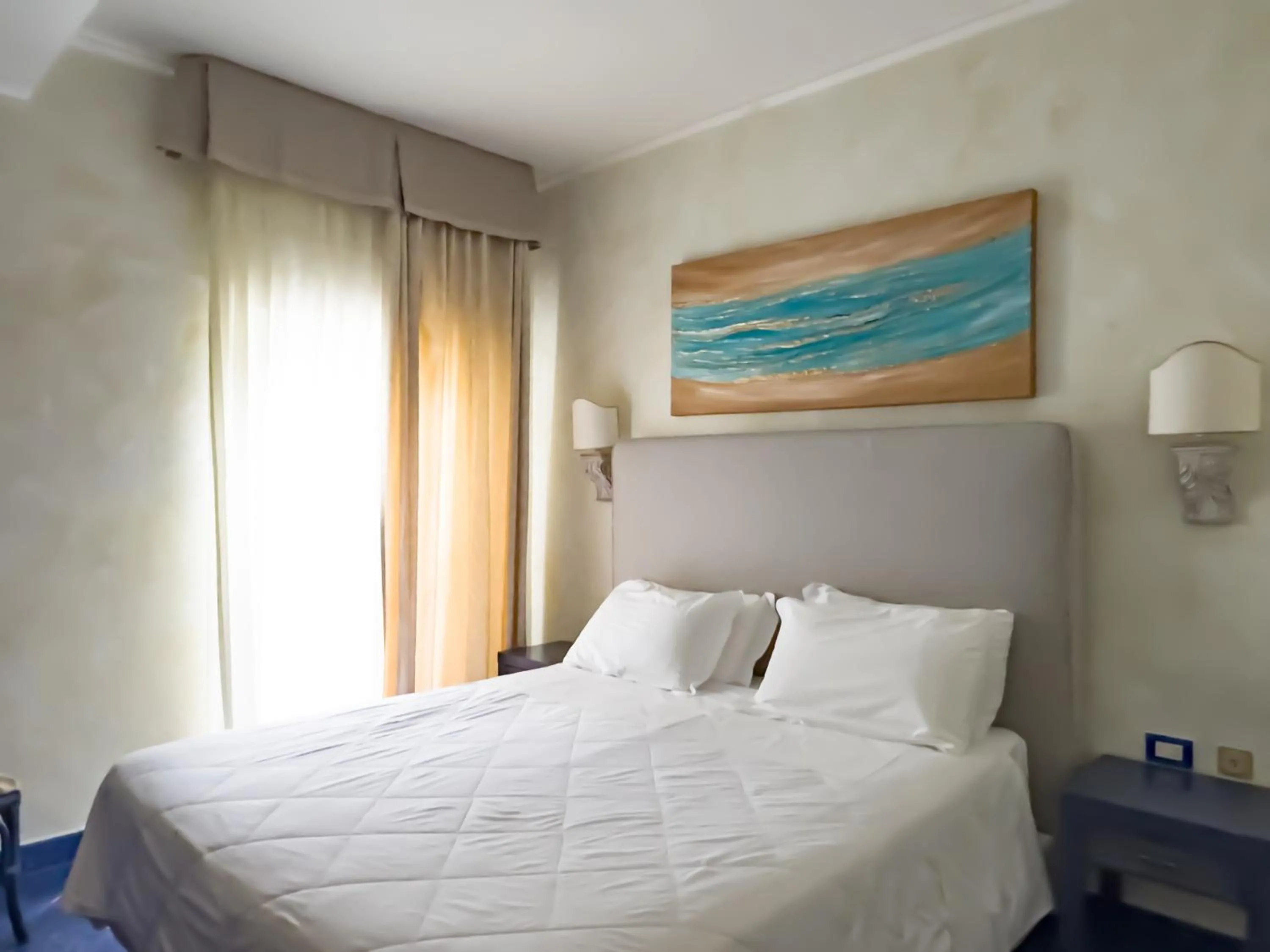 Bed in Apulia Hotel Baia dei Faraglioni Resort