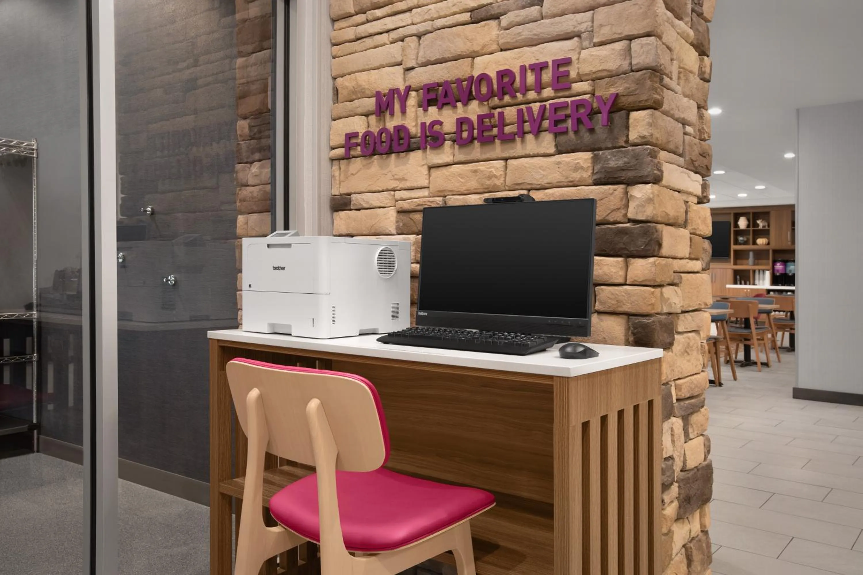 TV and multimedia in Home2 Suites By Hilton Columbus Easton