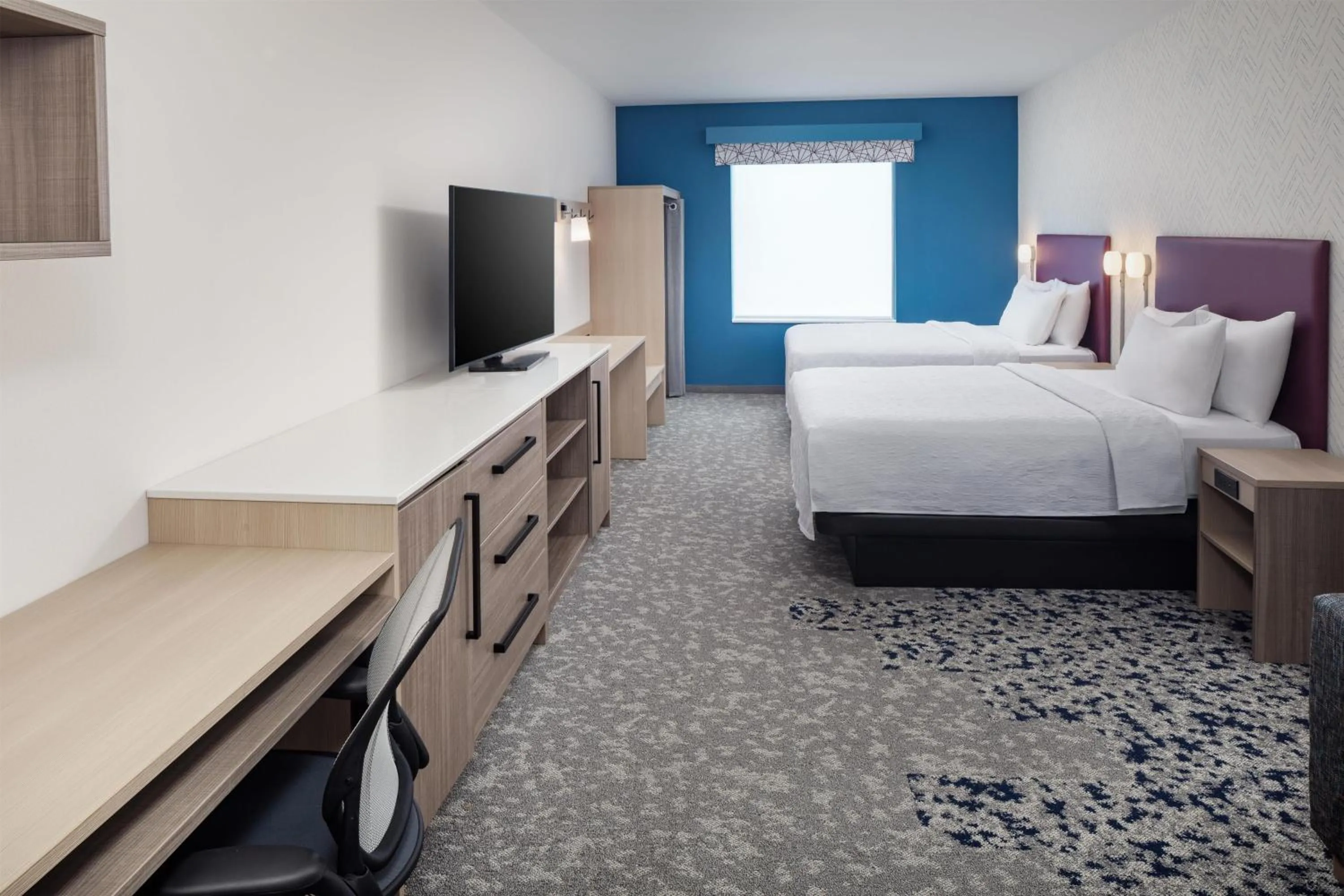 Bed in Home2 Suites By Hilton Memphis Downtown