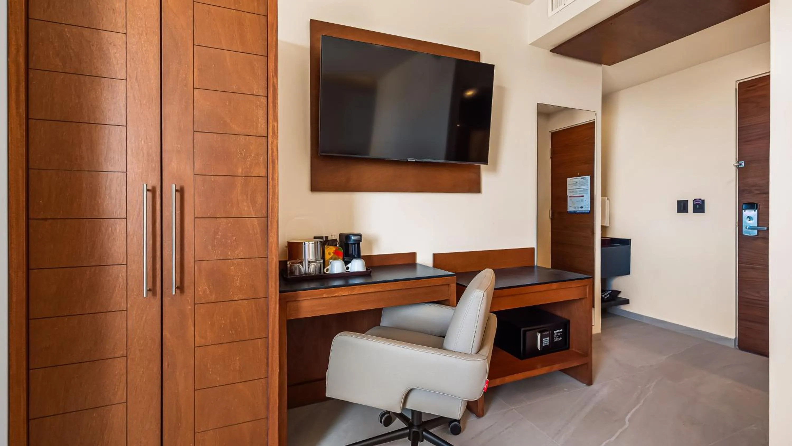 TV and multimedia in Hampton By Hilton Queretaro Juriquilla