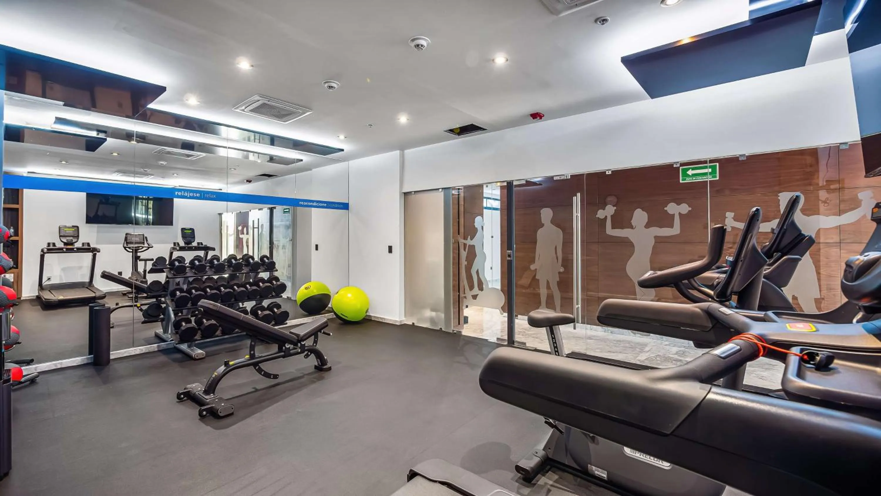 Fitness centre/facilities in Hampton By Hilton Queretaro Juriquilla