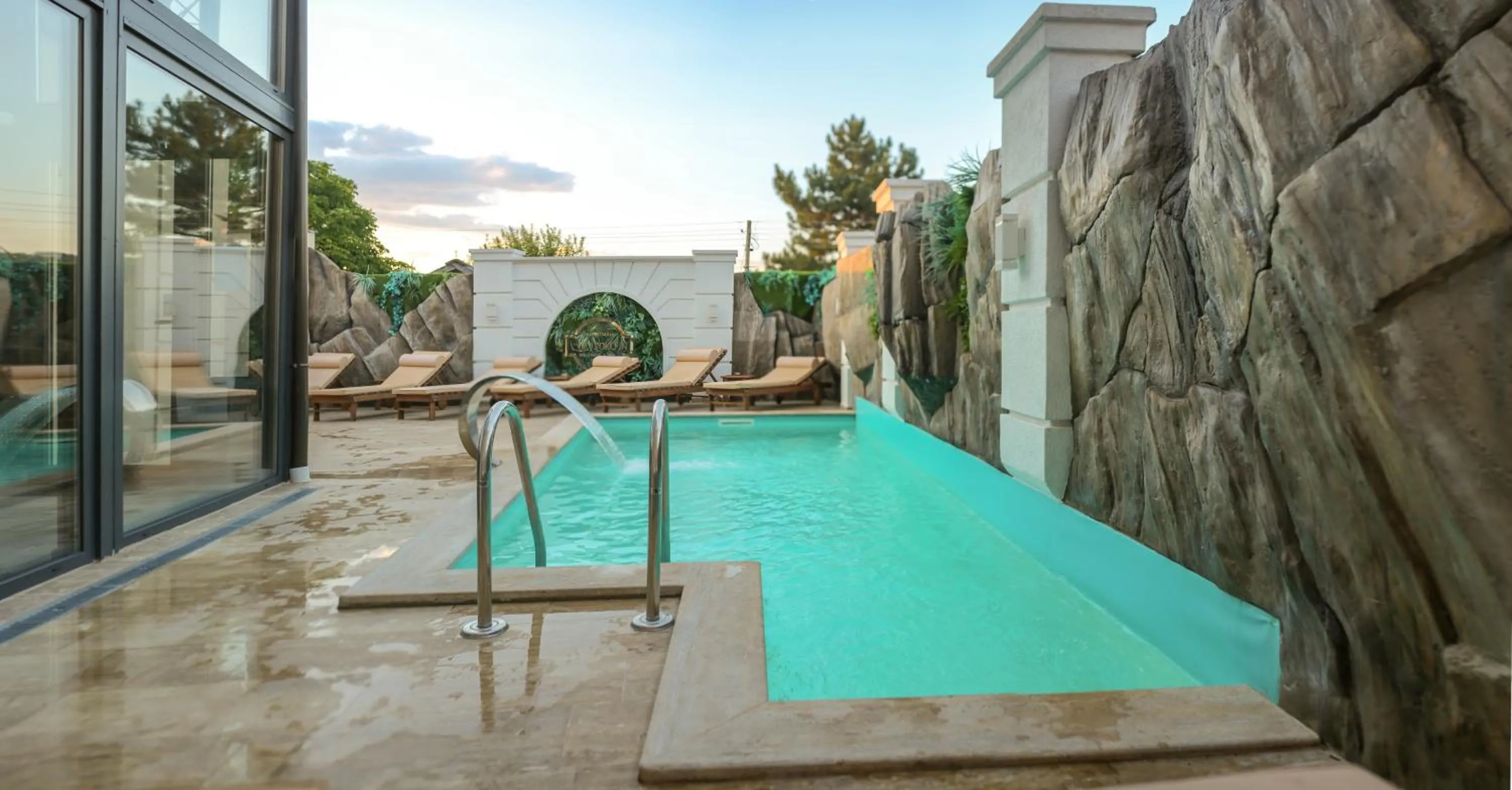 Swimming pool in Soko IN Spa