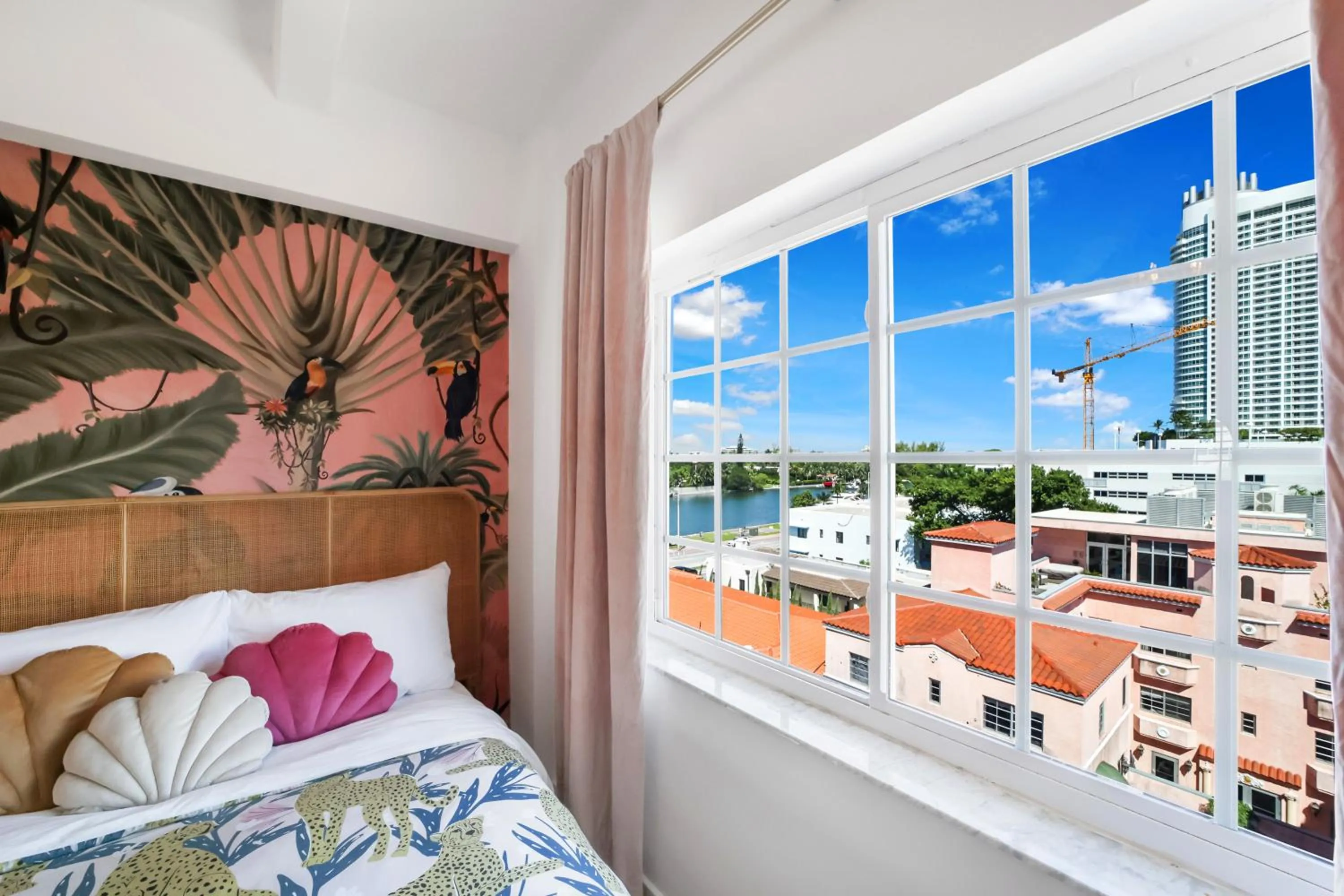 Bed in Ocean Spray Hotel