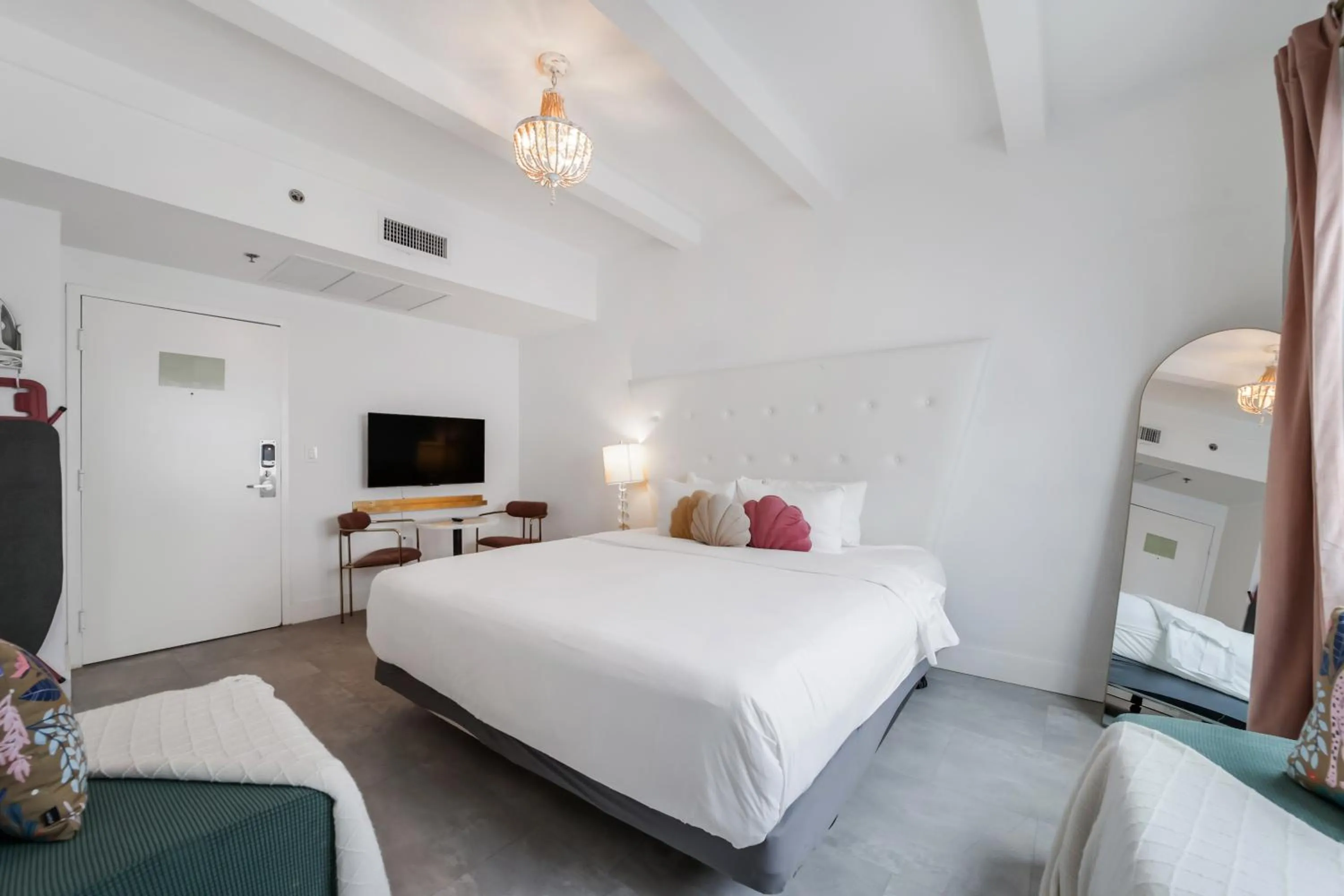 Communal lounge/ TV room in Ocean Spray Hotel