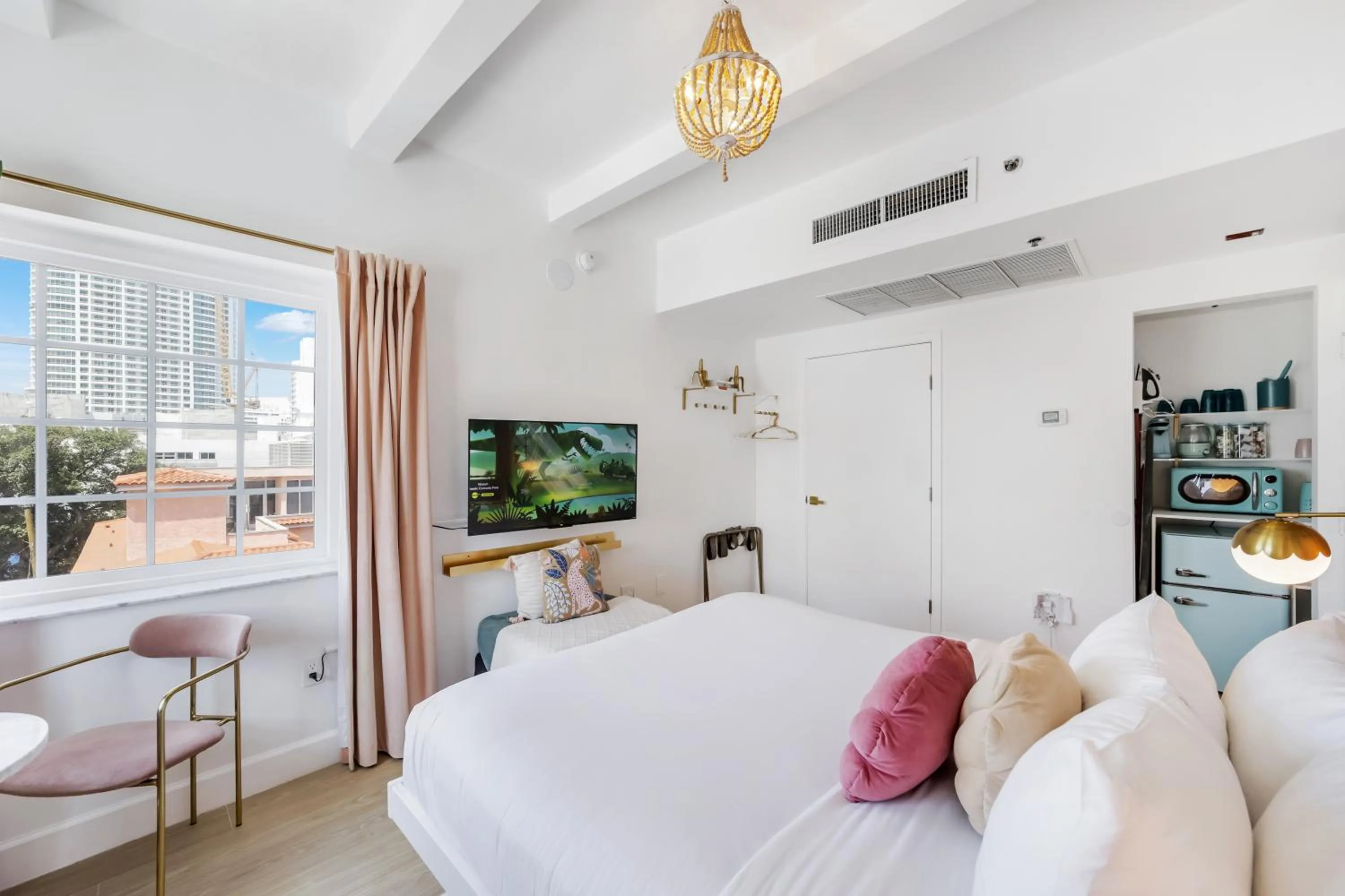 Communal lounge/ TV room in Ocean Spray Hotel