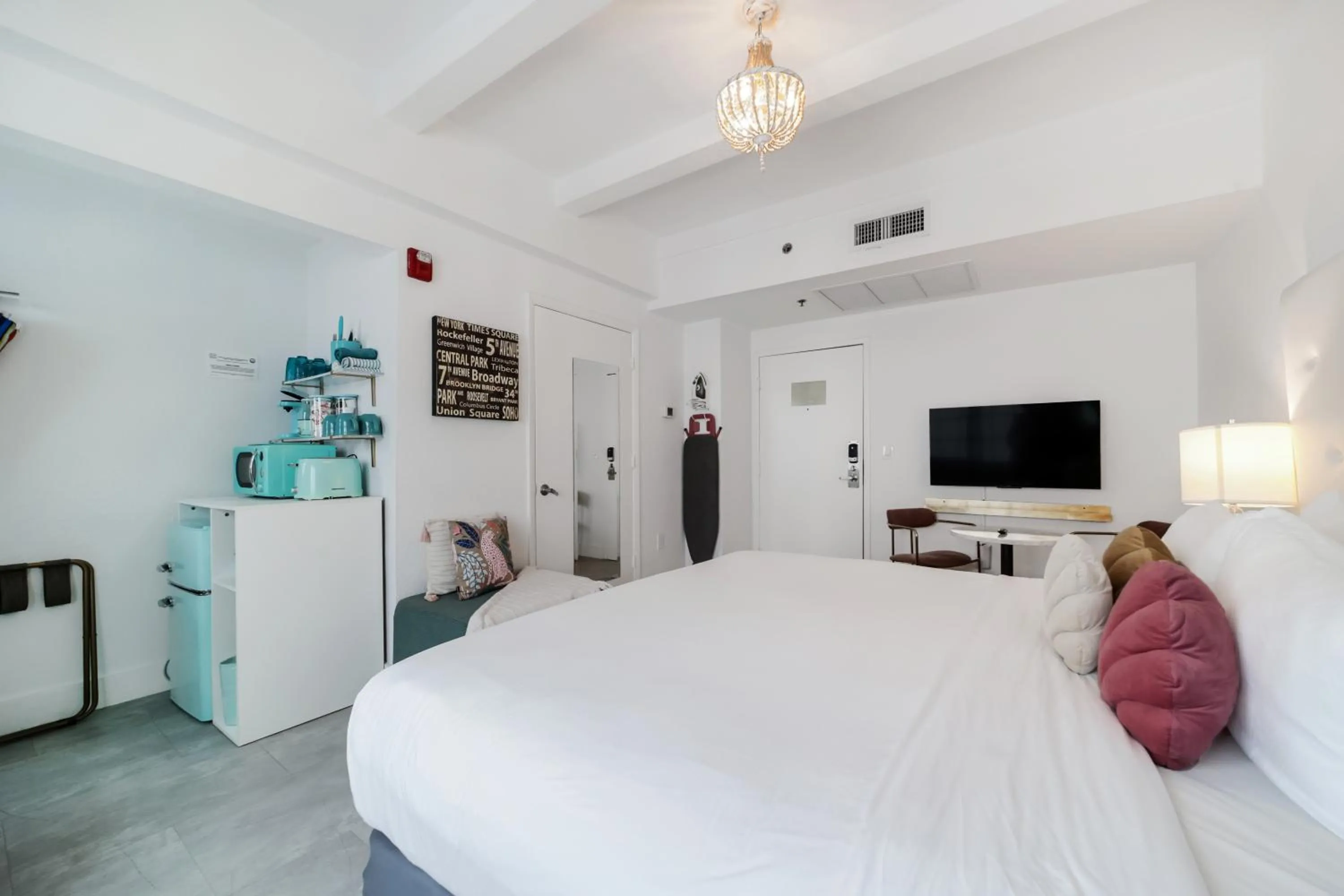 Communal lounge/ TV room in Ocean Spray Hotel