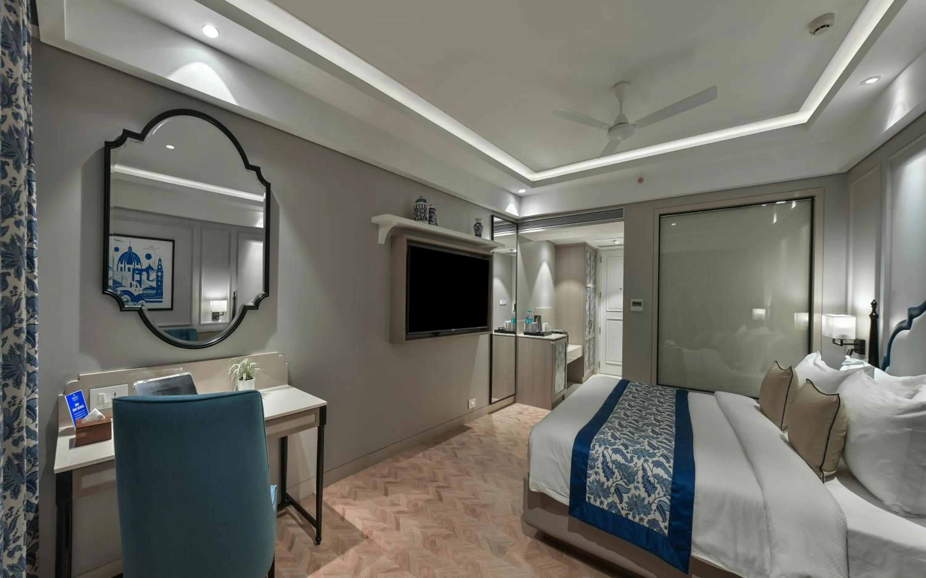 Communal lounge/ TV room, Bed in Meritas Auberge Calangute Goa