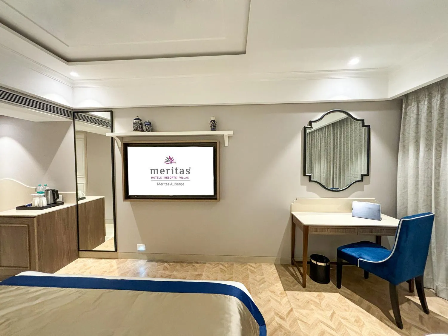 Communal lounge/ TV room in Meritas Auberge Calangute Goa