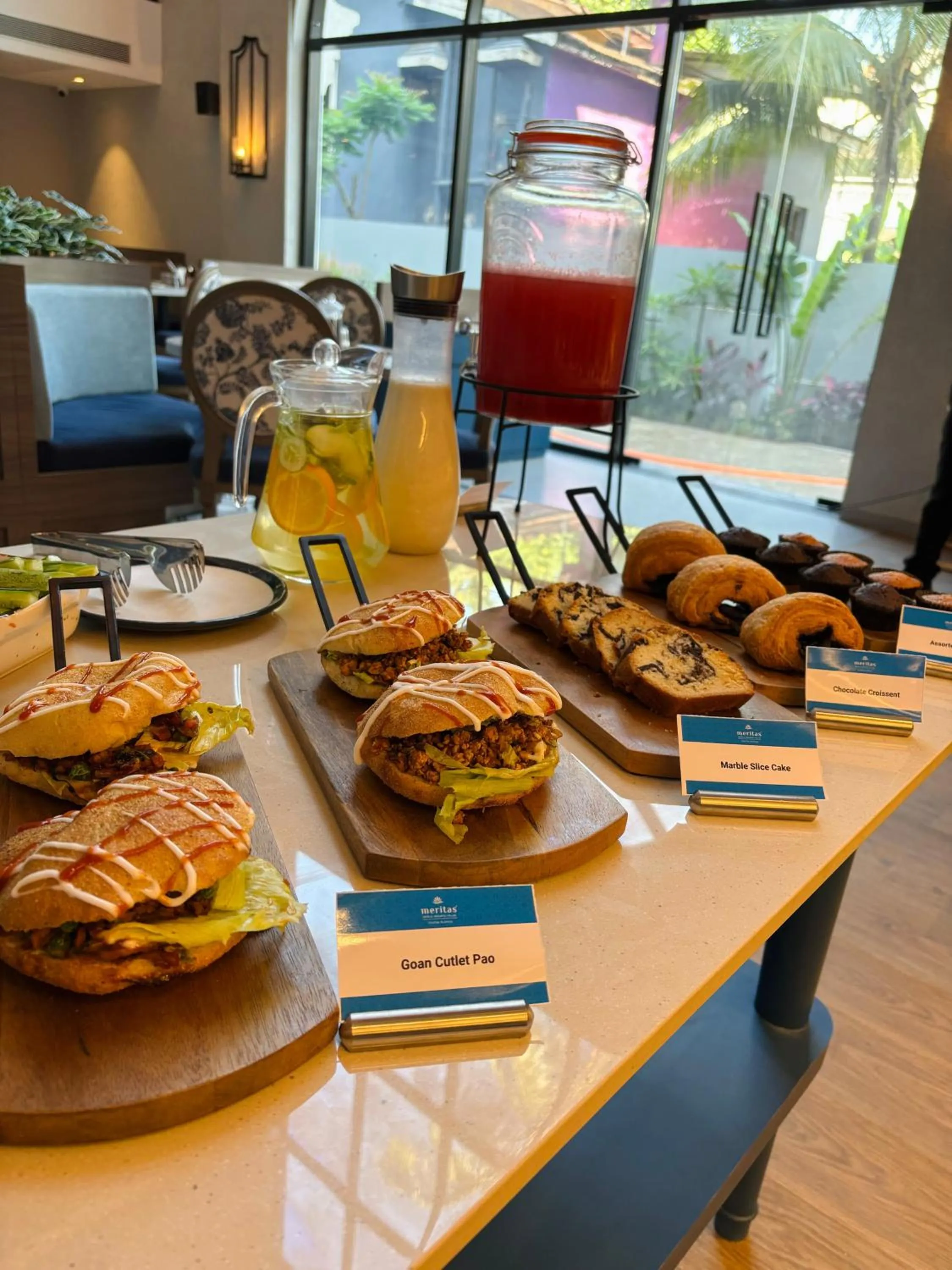 Restaurant/places to eat in Meritas Auberge Calangute Goa