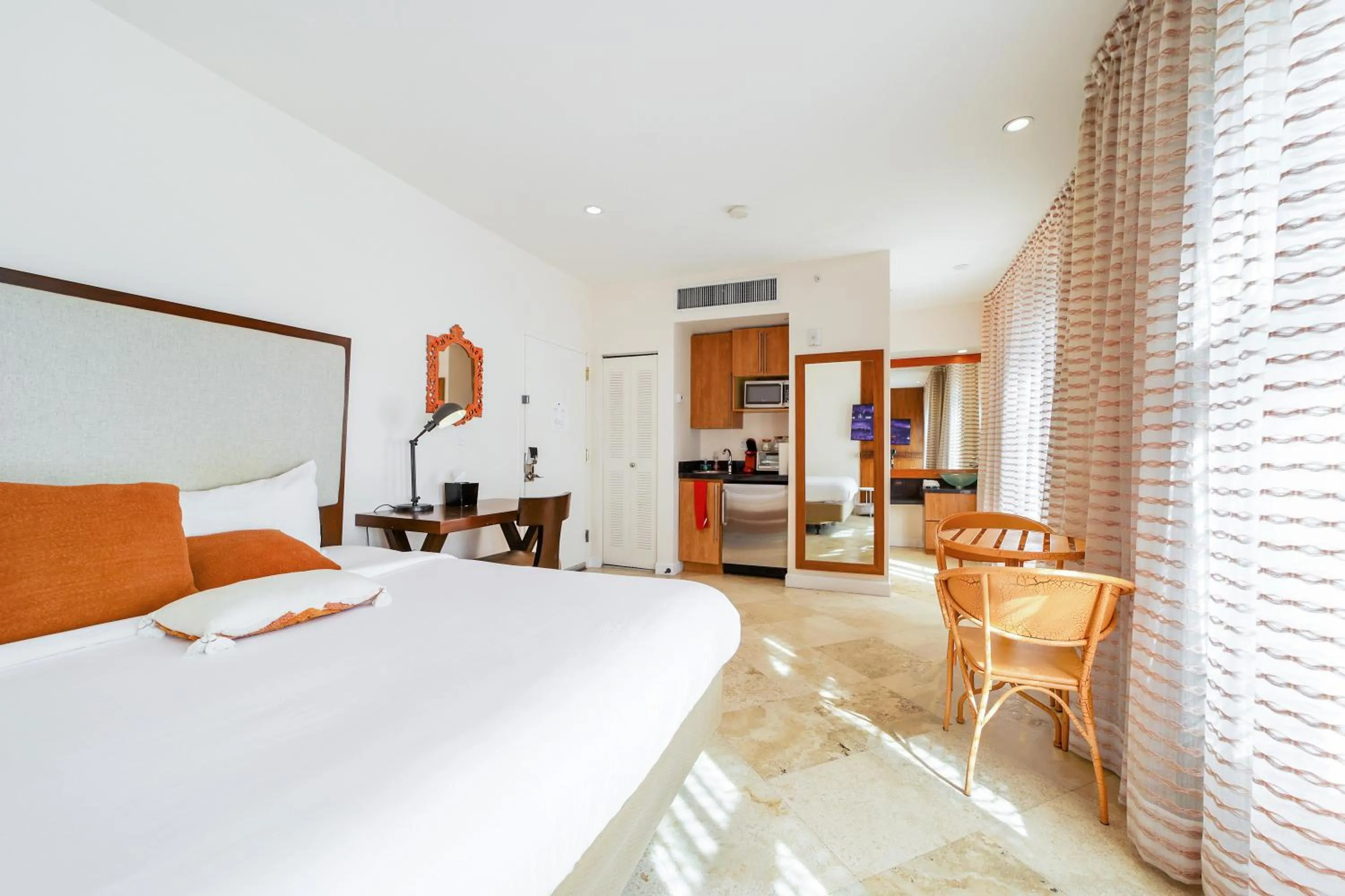 Bed in Casa Victoria Orchid Hotel