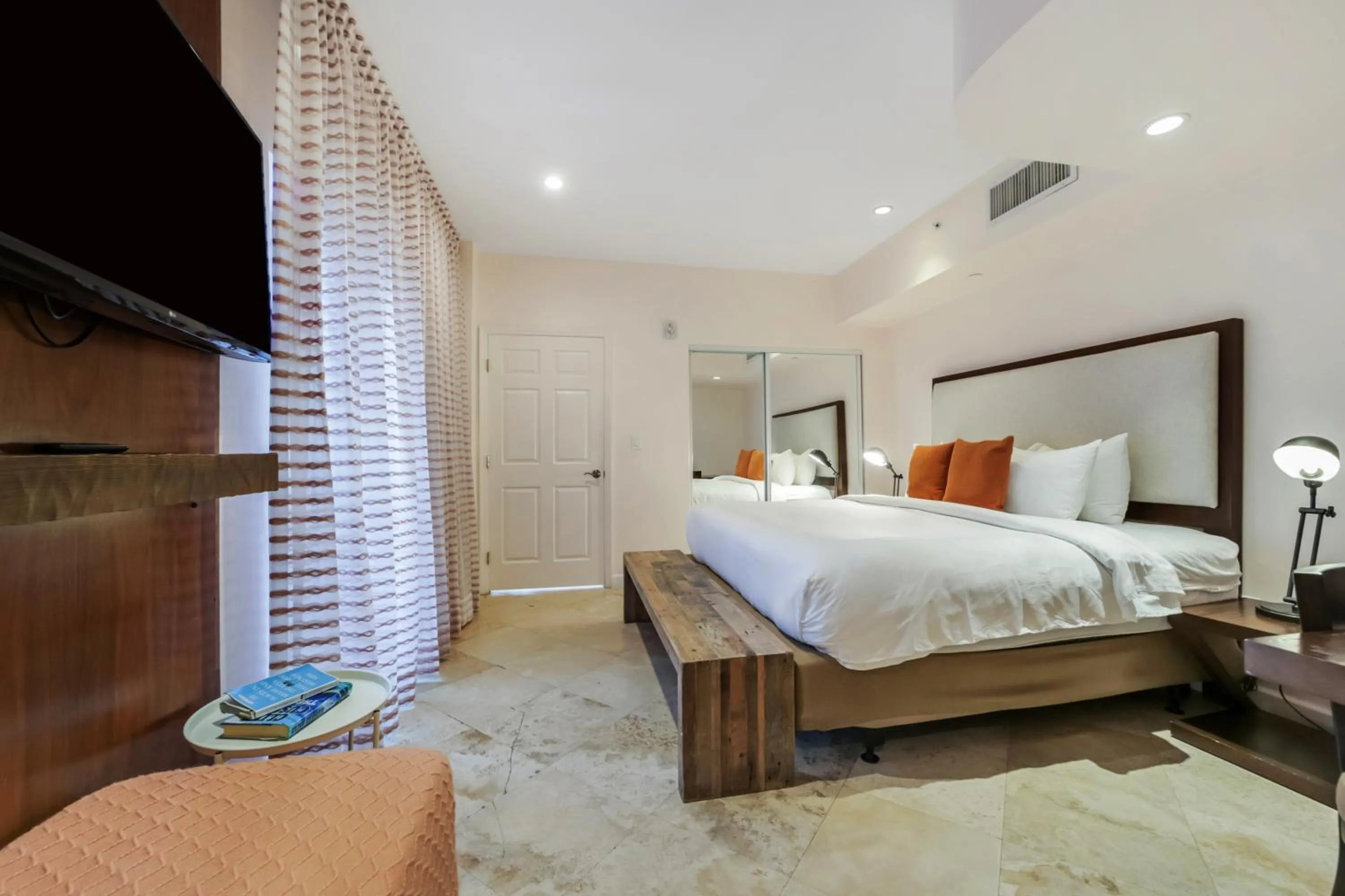 Bed in Casa Victoria Orchid Hotel