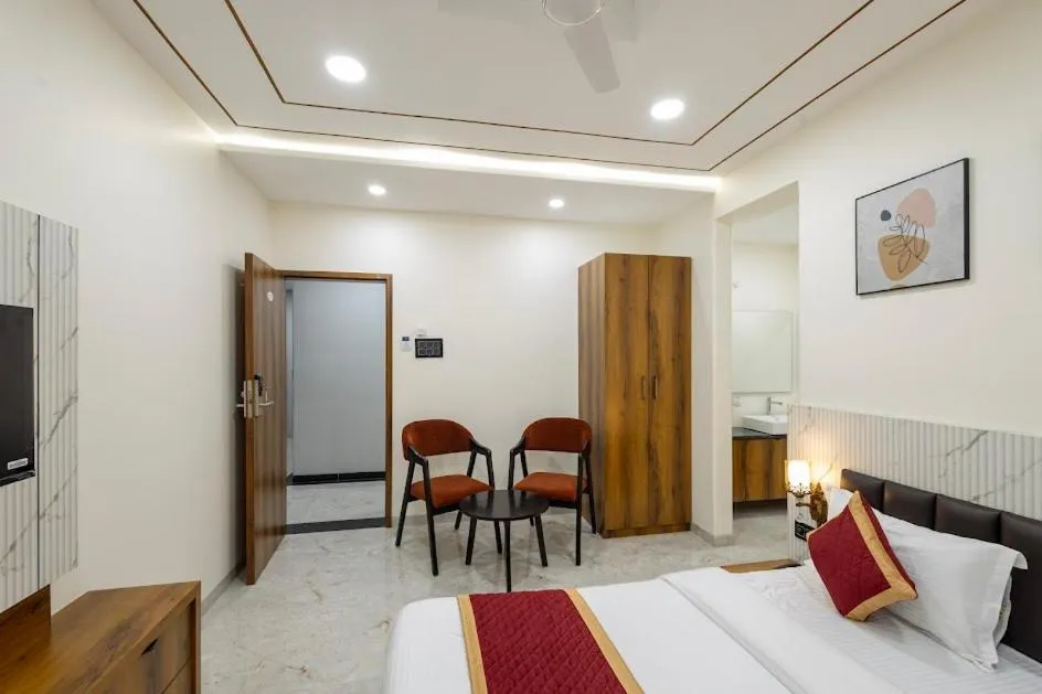 Bed in Hotel Money Plant