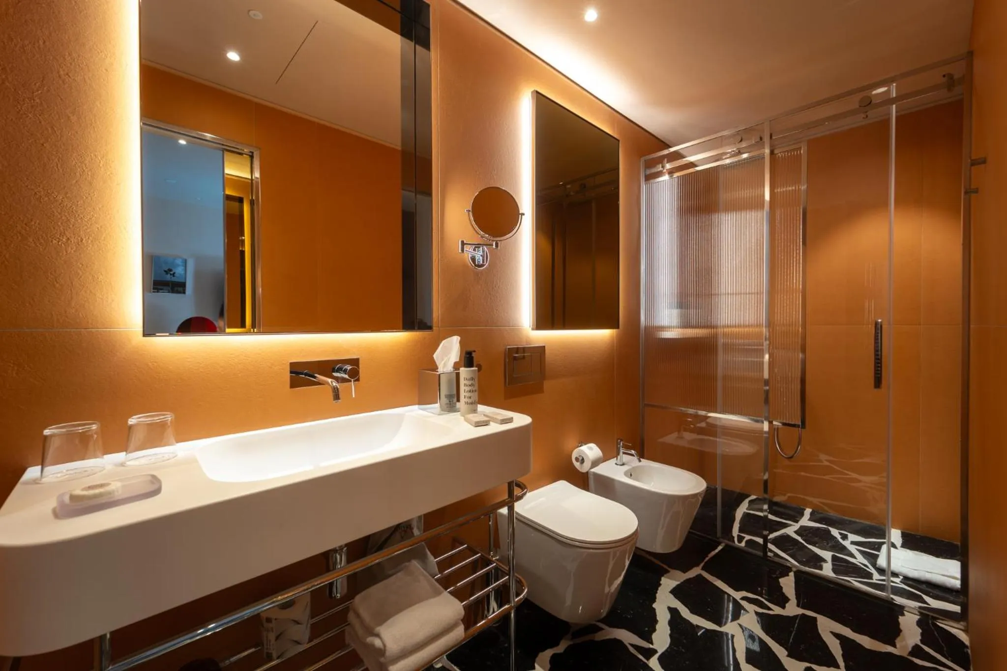 Shower in Hotel Calimala Milano