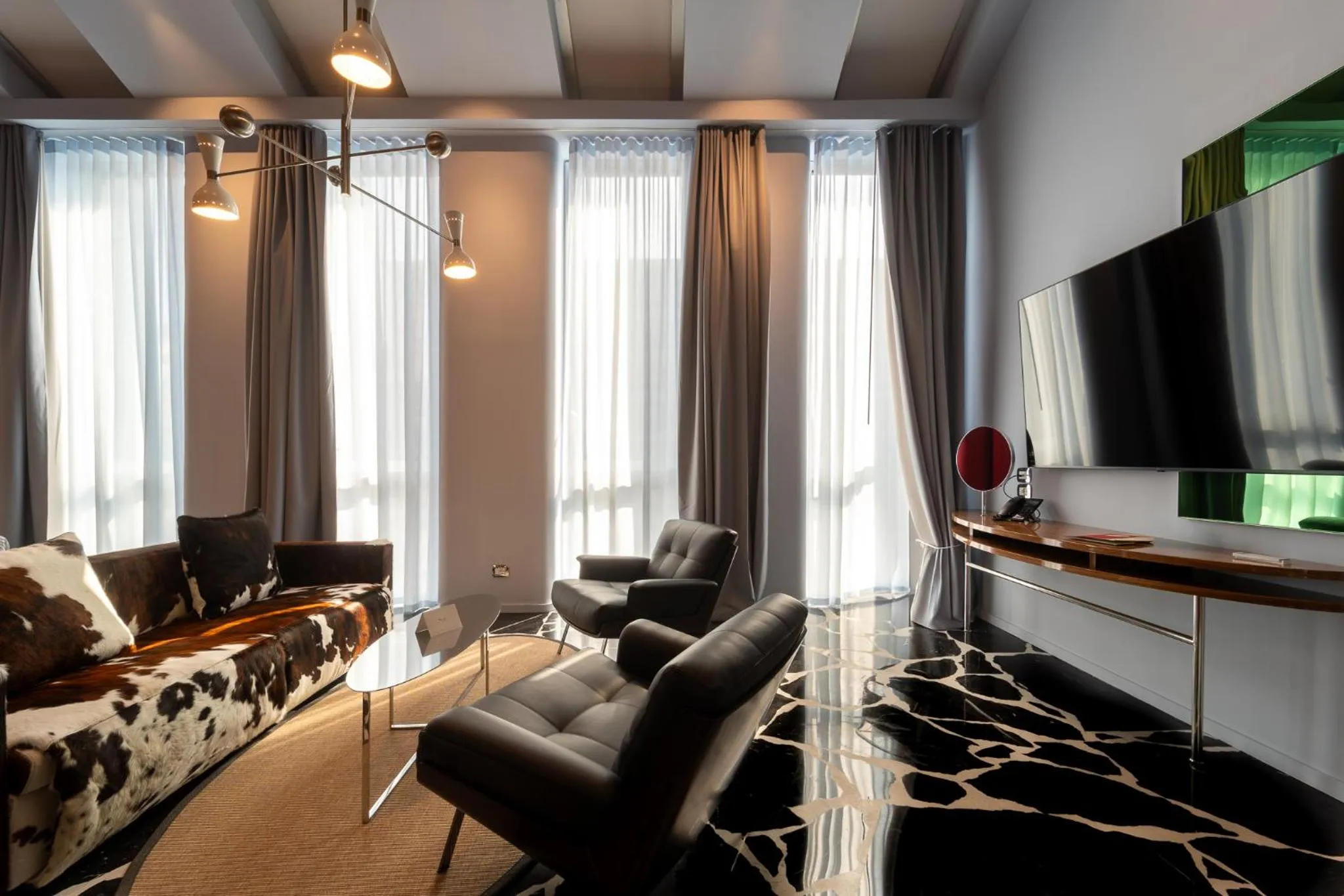 TV and multimedia in Hotel Calimala Milano