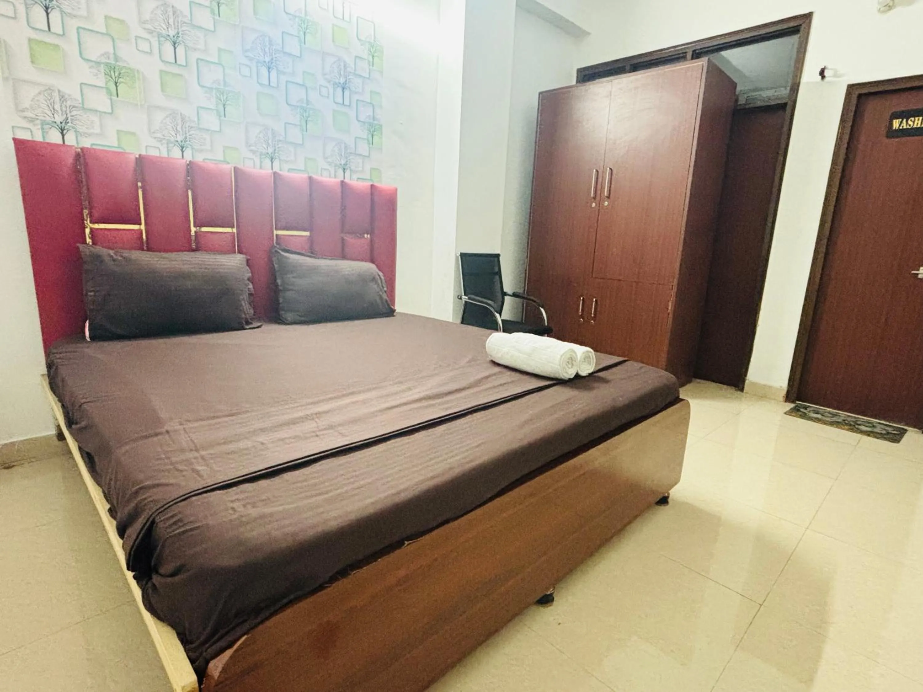 Bed in Akshay continental