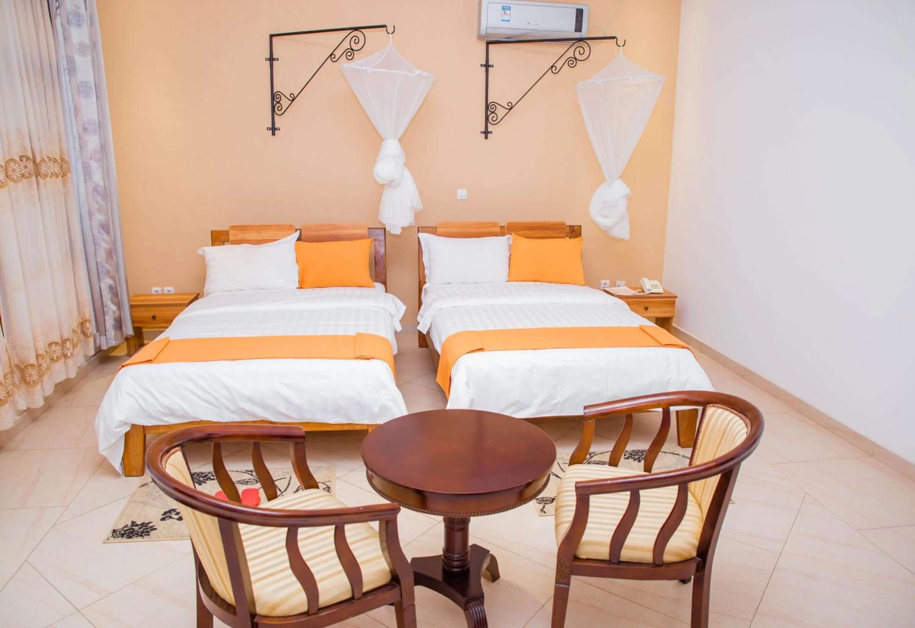 Bed in Mountain's View Hotel