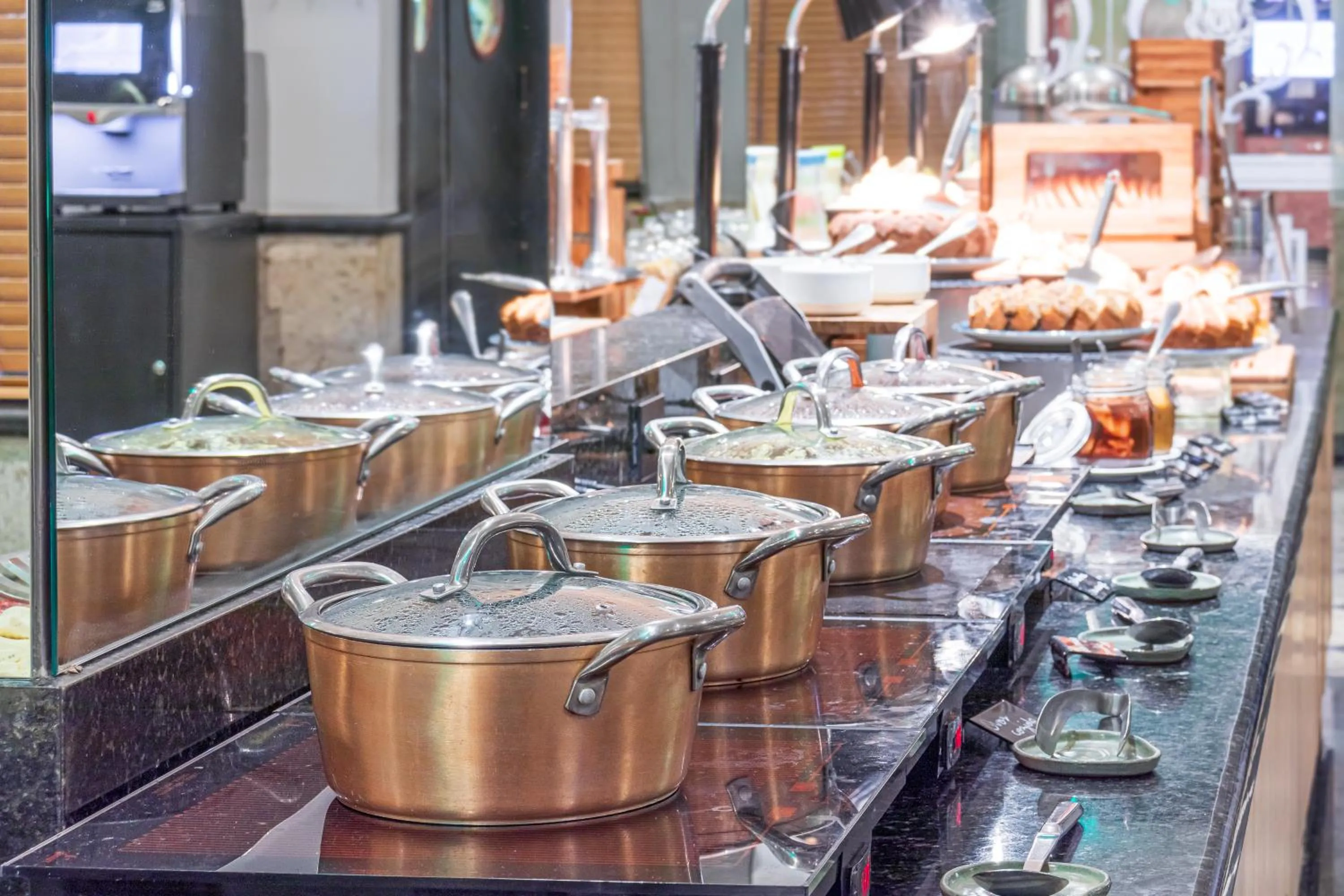 Restaurant/places to eat in Parque Balneário Hotel Santos by Castelo Itaipava