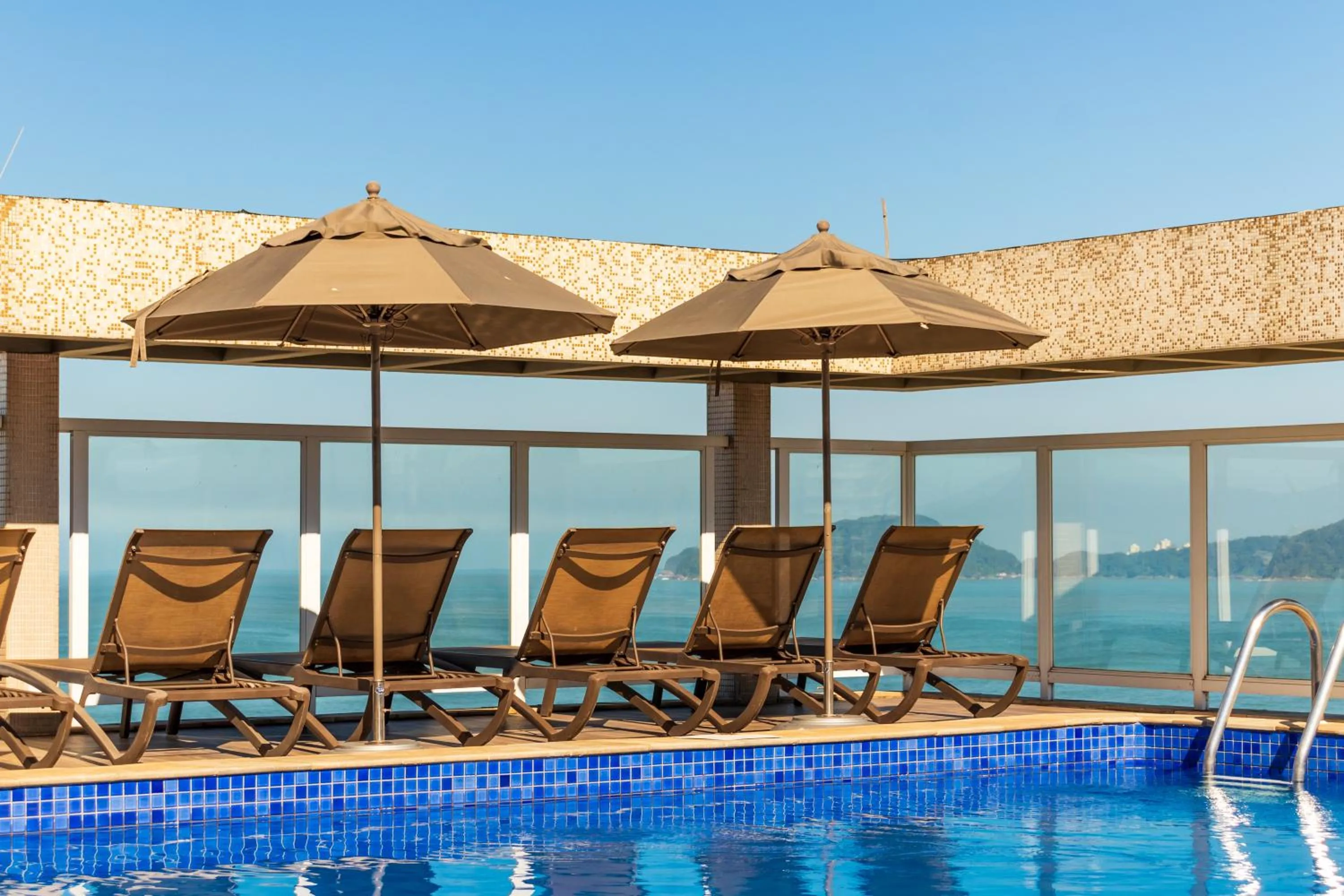 Day in Parque Balneário Hotel Santos by Castelo Itaipava