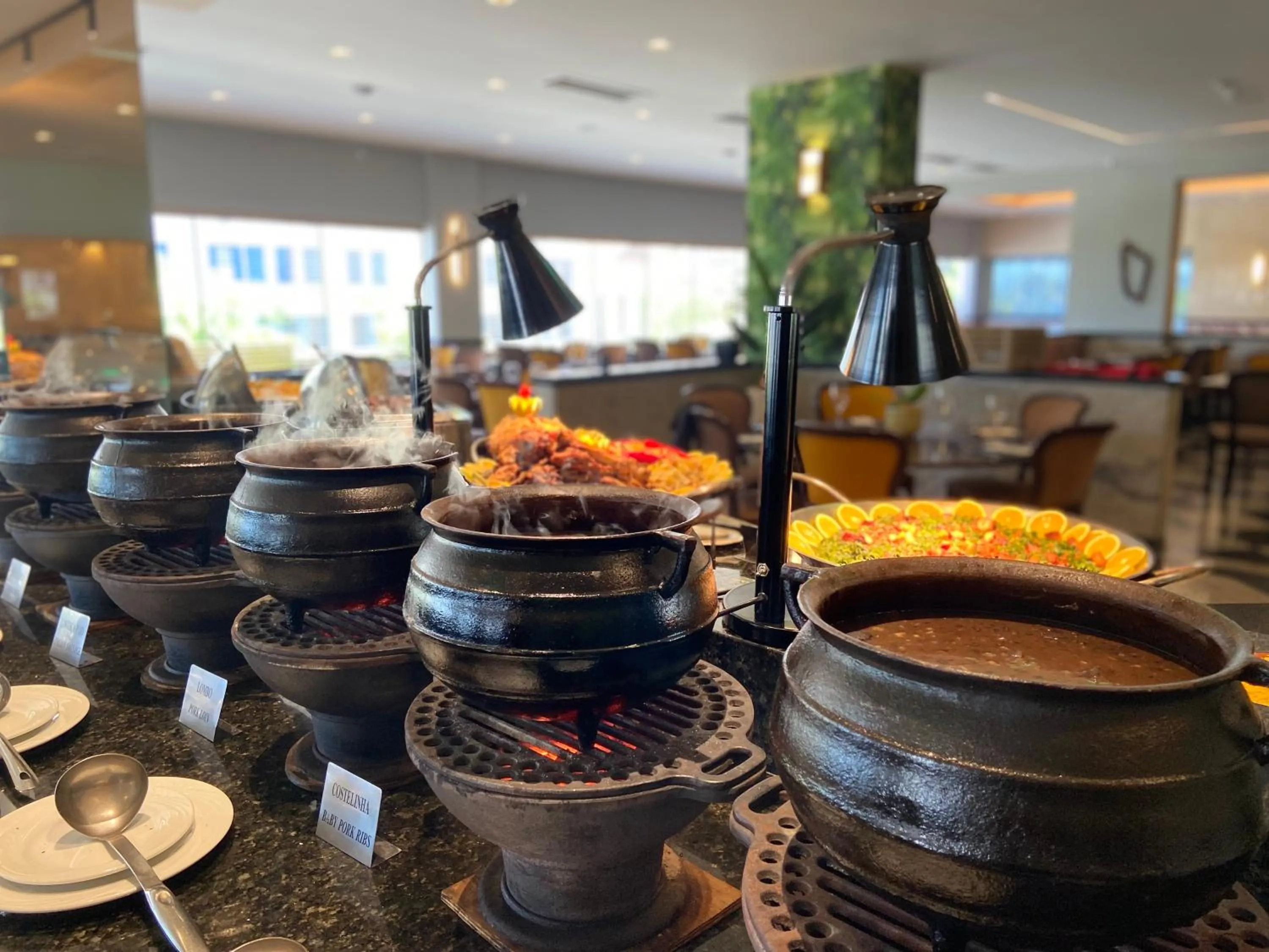 Restaurant/places to eat in Parque Balneário Hotel Santos by Castelo Itaipava