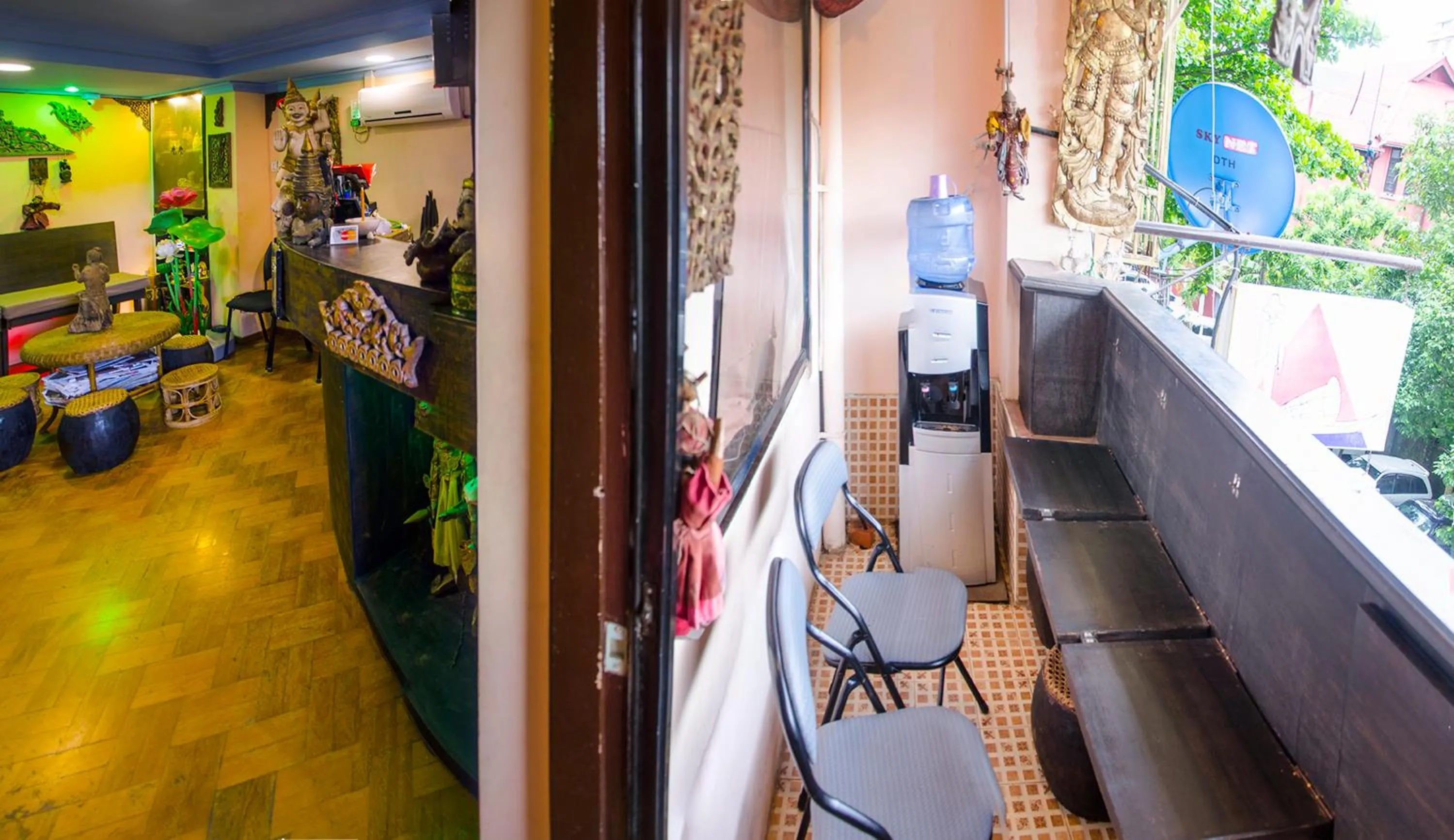 Restaurant/places to eat in Shannkalay Hostel