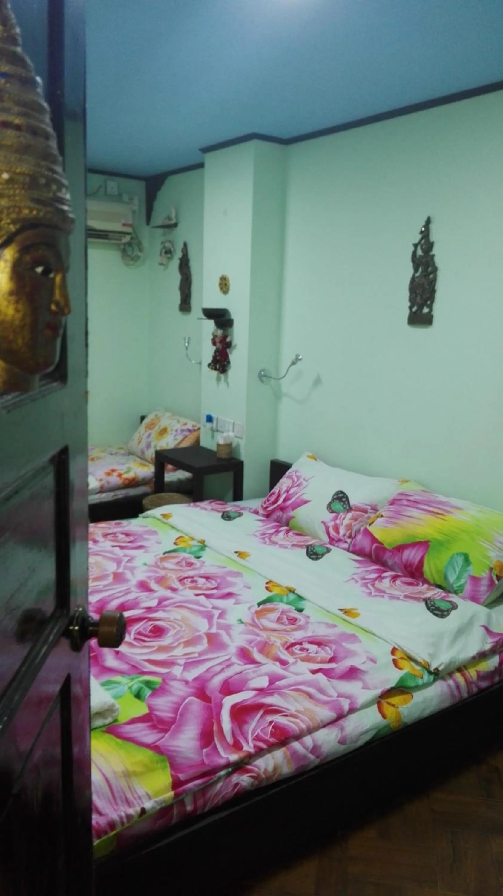 Bedroom, Bed in Shannkalay Hostel