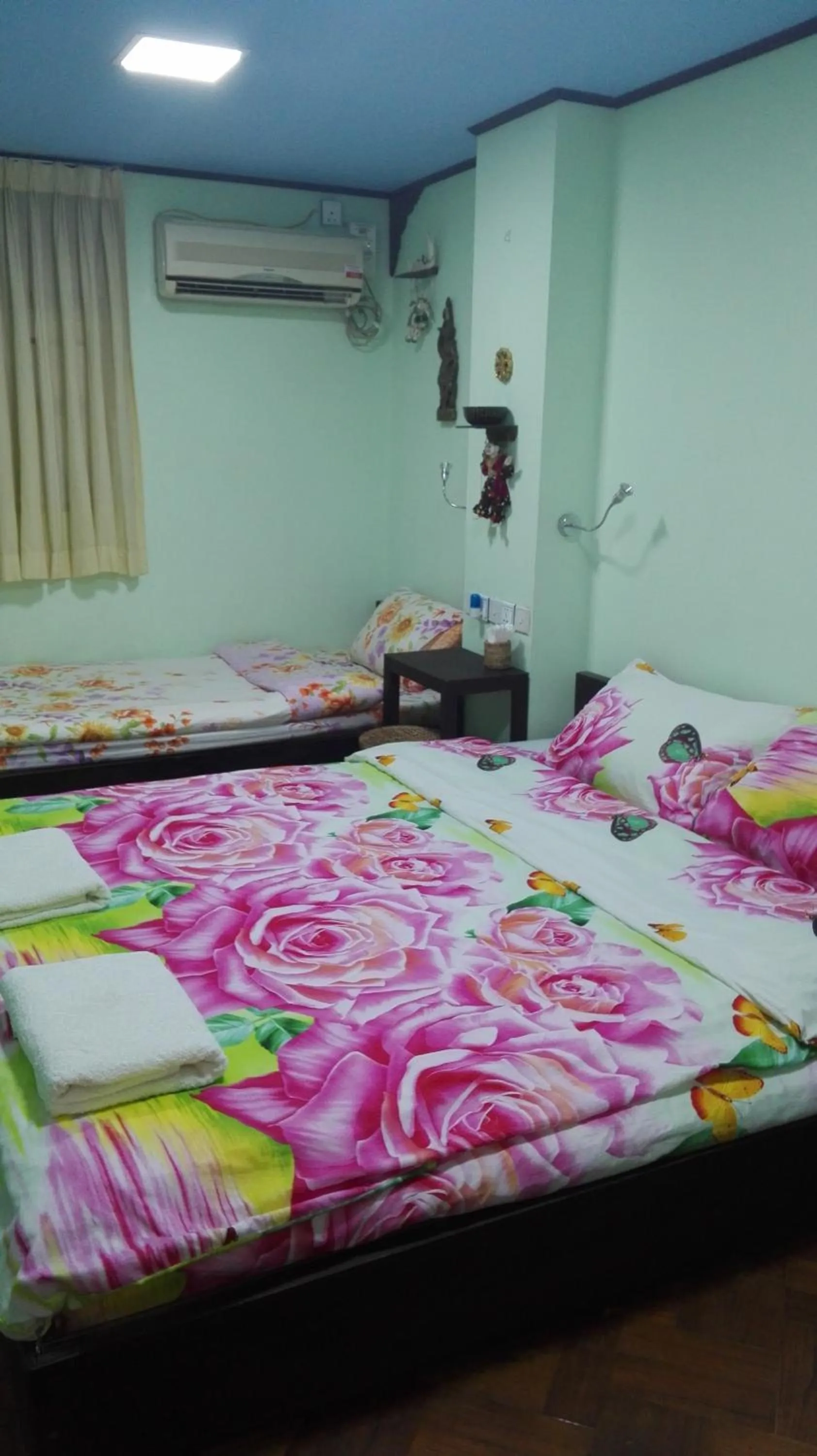 Bedroom, Bed in Shannkalay Hostel