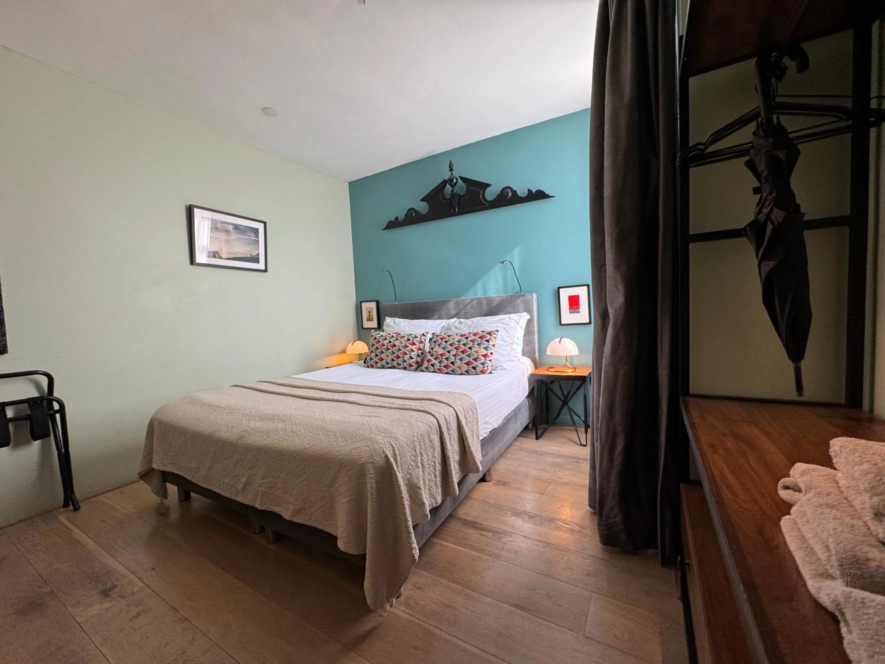 Bedroom, Bed in Décor Canal House